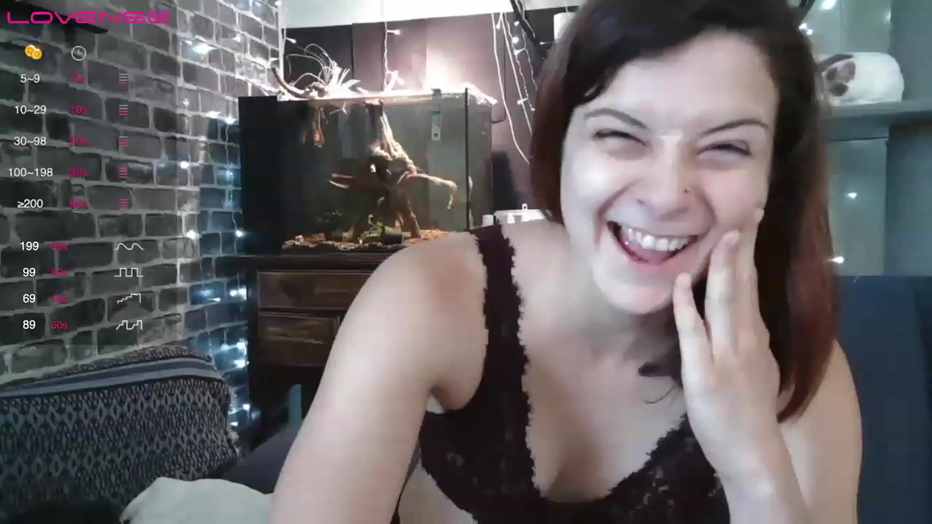 Gallery image thumbnail from AriaFields's myfreecams stream on, 06/26/2023, 16:33 image 12 of 20