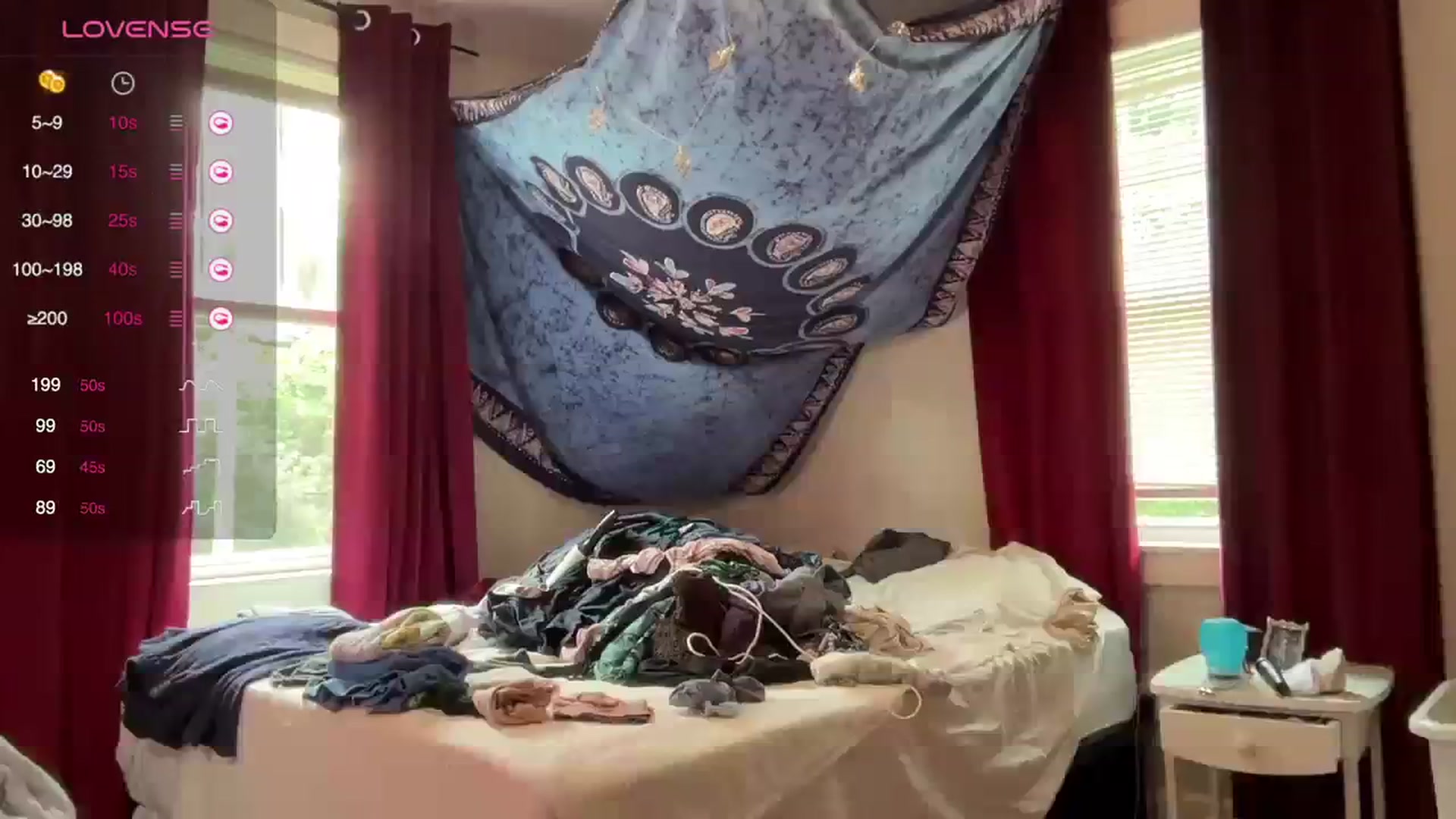 Gallery image thumbnail from AriaFields's myfreecams stream on, 10/20/2023, 17:14 image 15 of 20