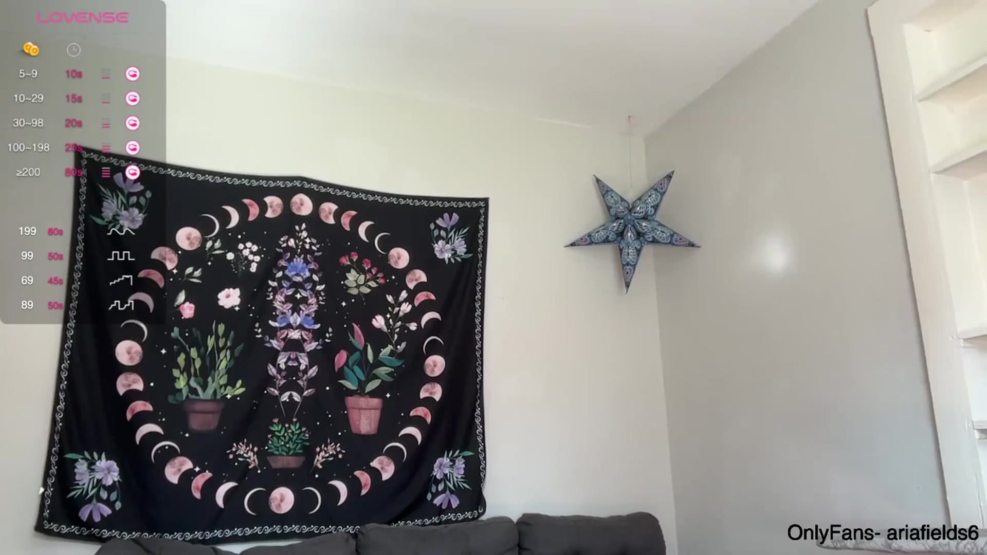 Gallery image thumbnail from AriaFields's myfreecams stream on, 03/14/2024, 17:43 image 15 of 20