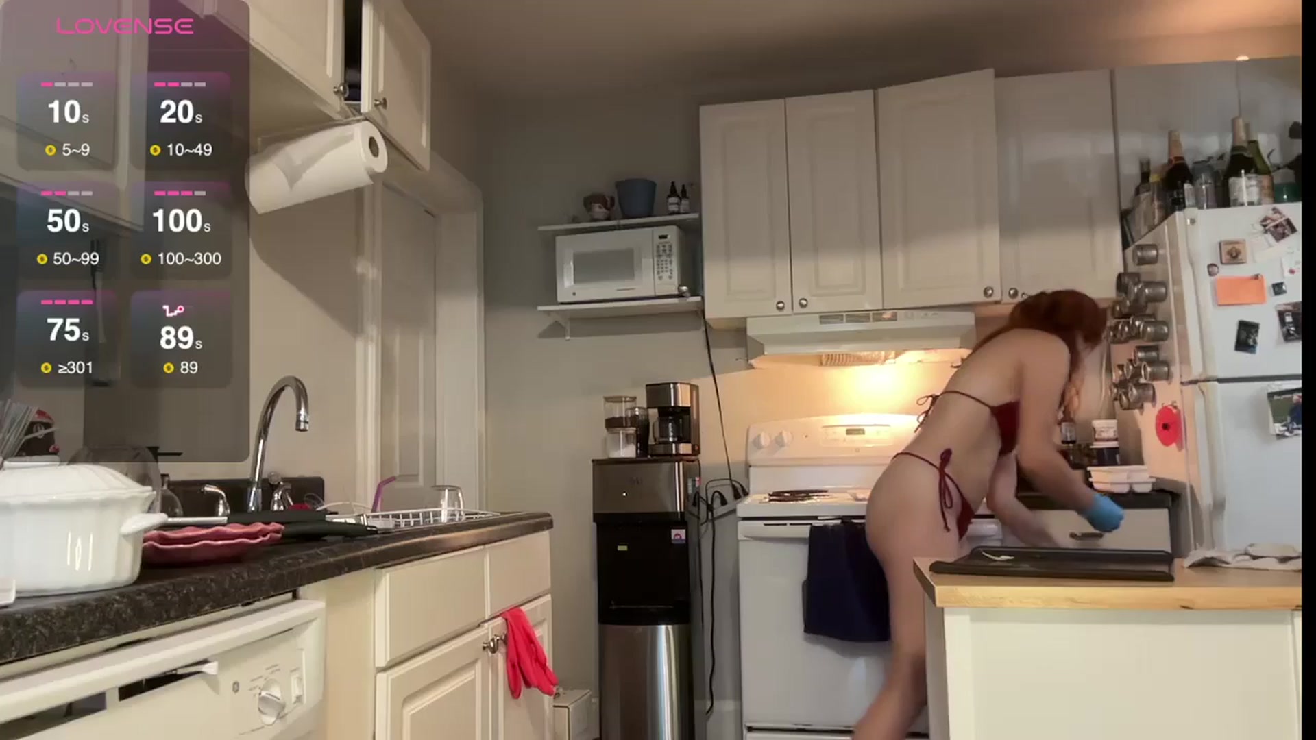 Gallery image thumbnail from AriaFields's myfreecams stream on, 08/27/2024, 19:15 image 2 of 20