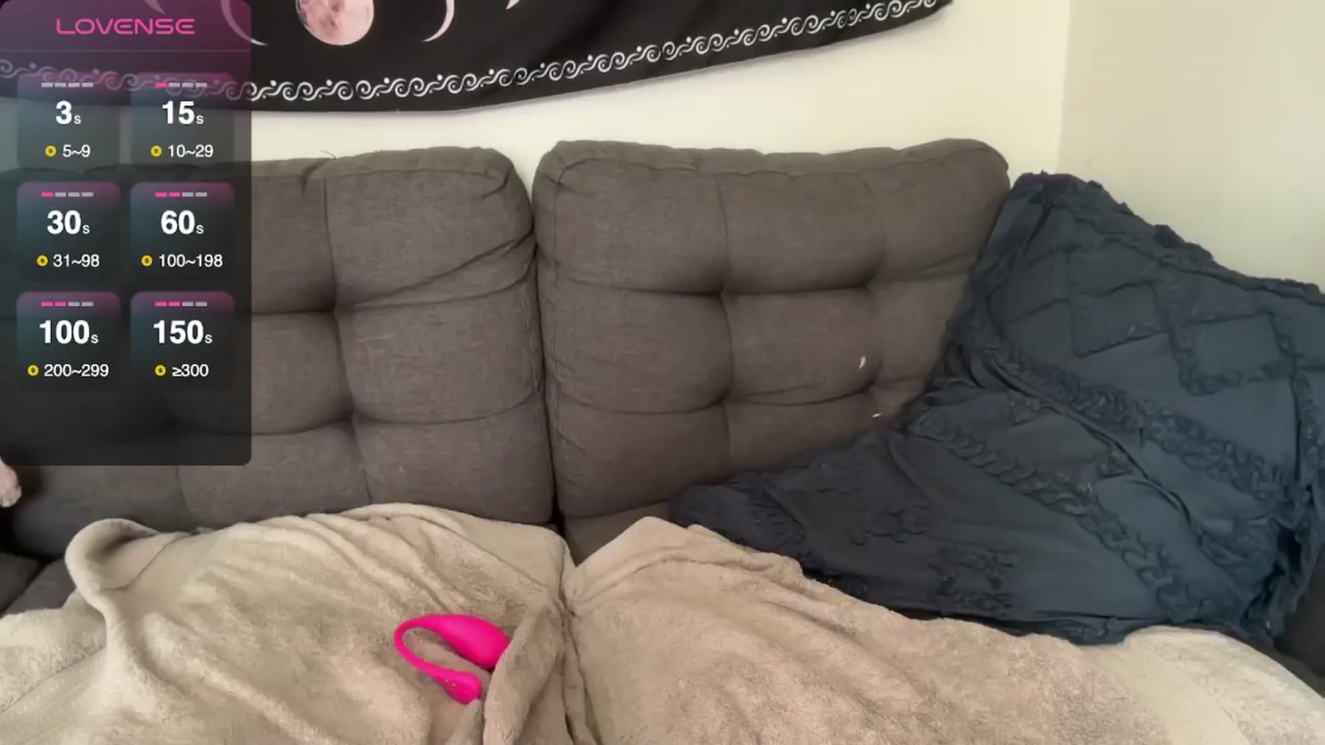 Gallery image thumbnail from AriaFields's myfreecams stream on, 04/10/2025, 21:07 image 15 of 20