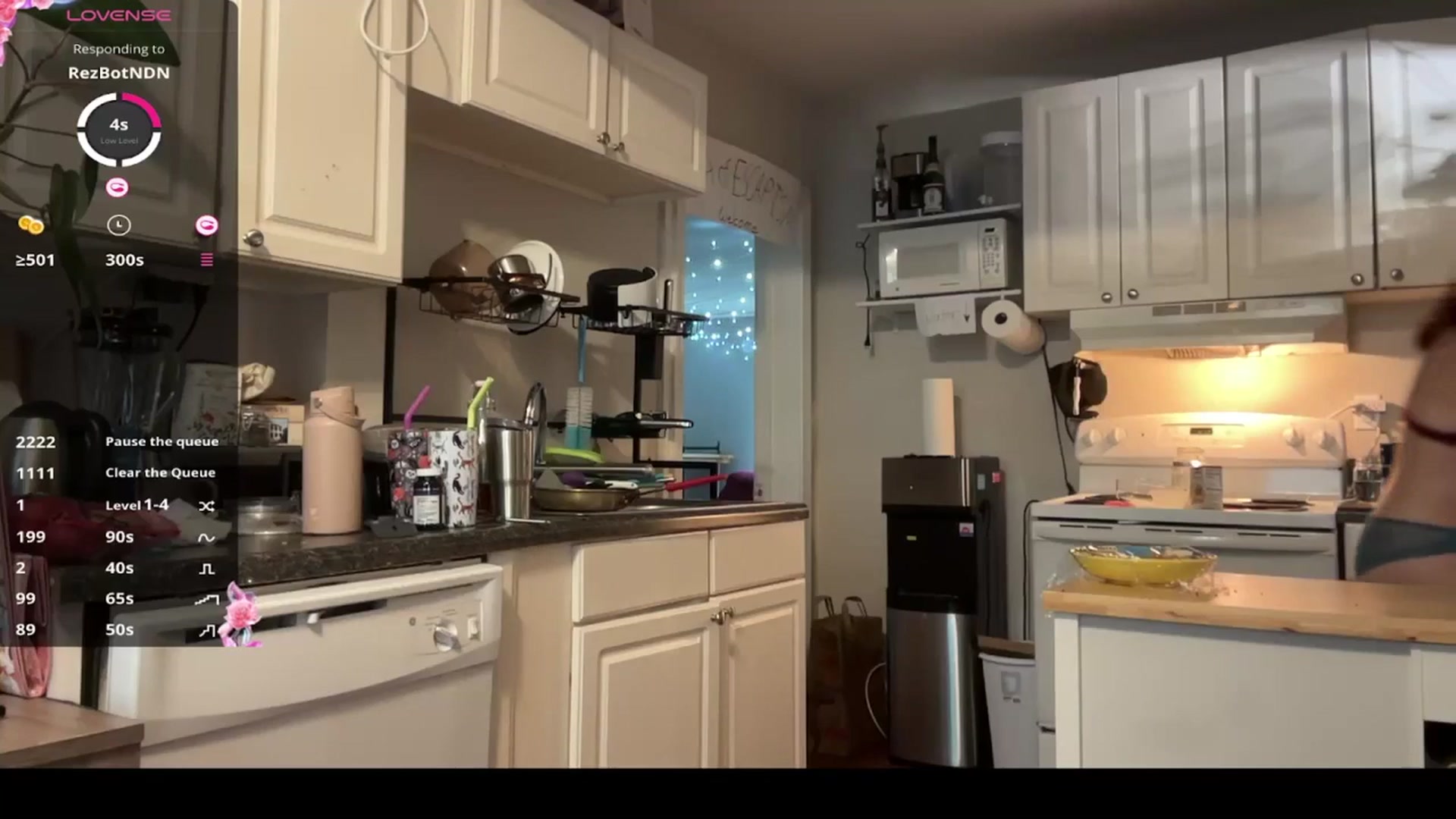 Gallery image thumbnail from AriaFields's myfreecams stream on, 08/19/2025, 22:03 image 9 of 20