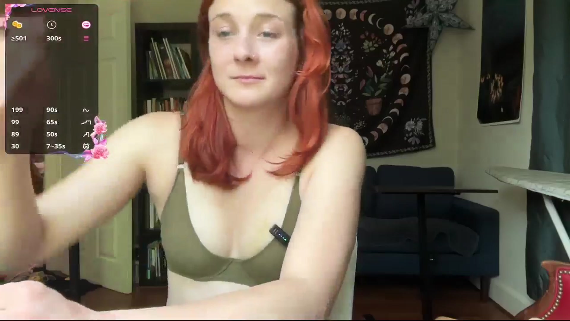 Gallery image thumbnail from AriaFields's myfreecams stream on, 04/08/2026, 20:36 image 16 of 20