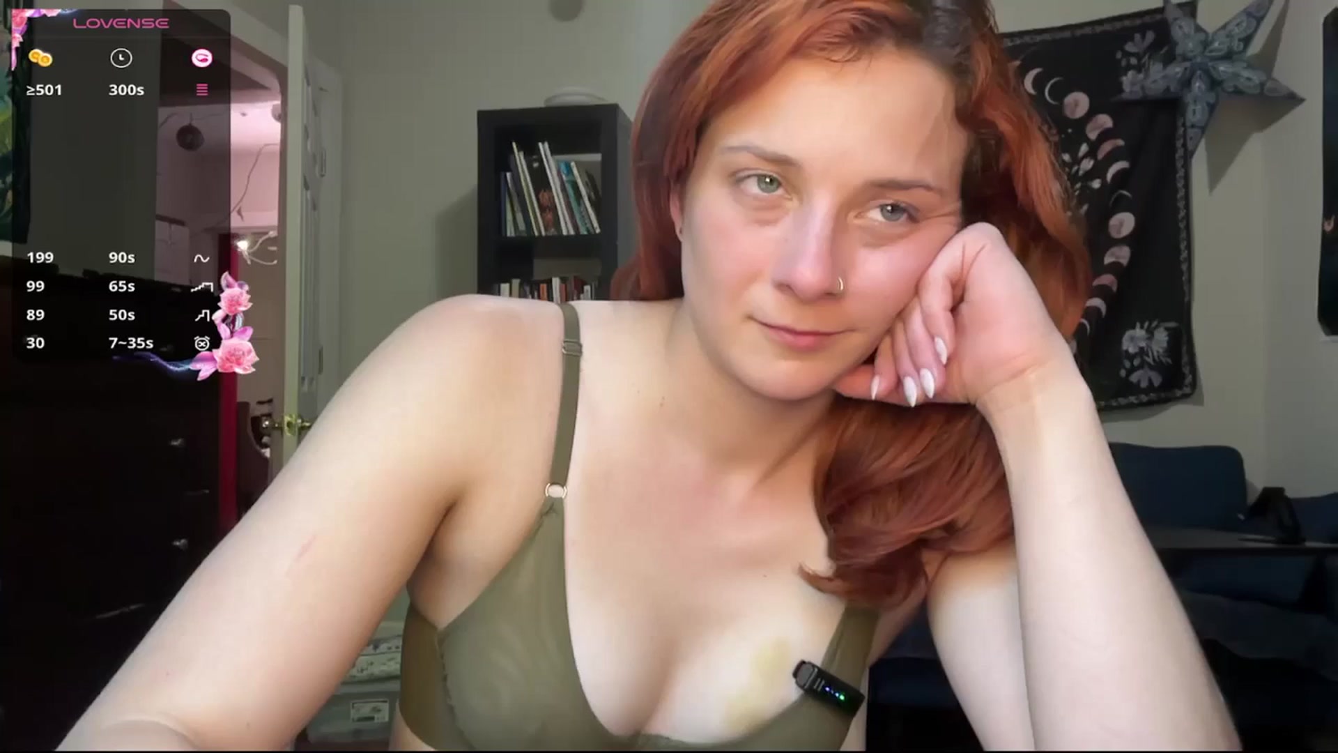Gallery image thumbnail from AriaFields's myfreecams stream on, 04/10/2026, 22:40 image 11 of 20