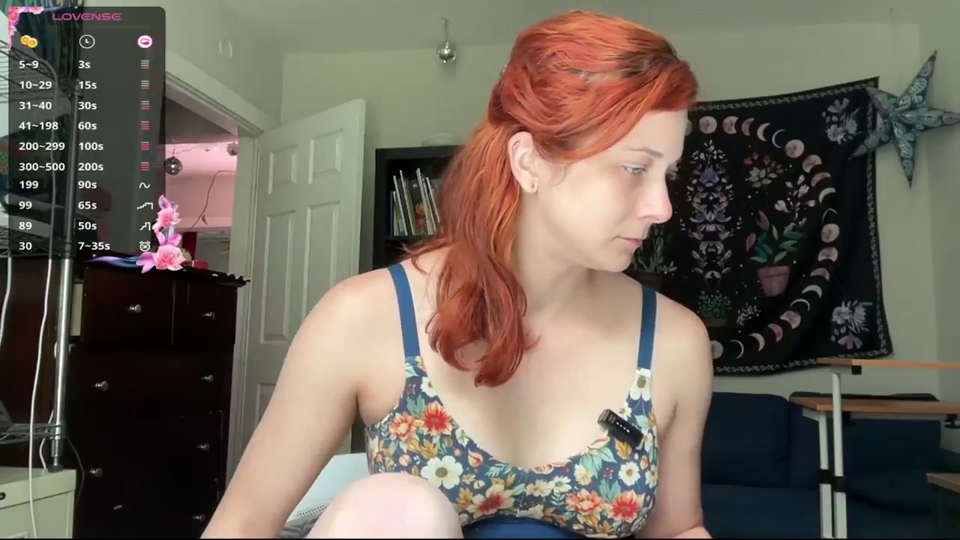 Gallery image thumbnail from AriaFields's myfreecams stream on, 04/20/2026, 18:18 image 17 of 20