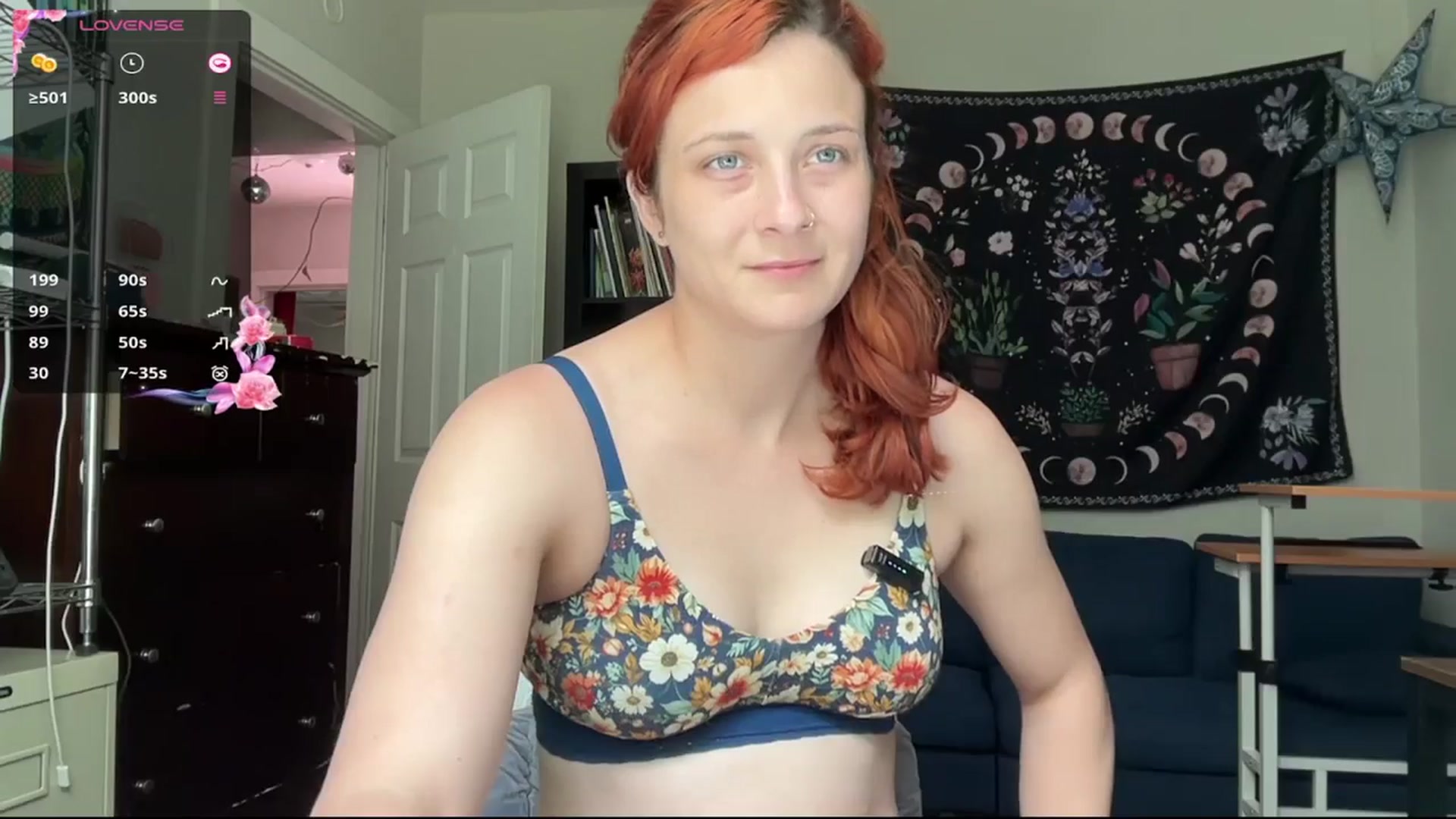 Gallery image thumbnail from AriaFields's myfreecams stream on, 04/20/2026, 18:18 image 12 of 20
