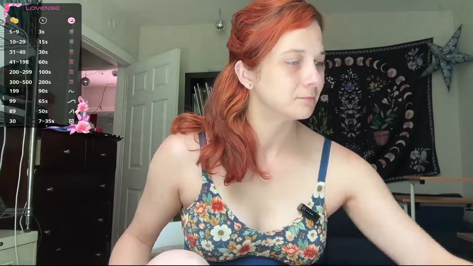 Gallery image thumbnail from AriaFields's myfreecams stream on, 04/20/2026, 18:18 image 15 of 20
