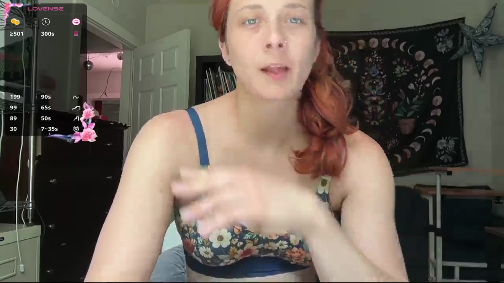 Gallery image thumbnail from AriaFields's myfreecams stream on, 04/20/2026, 18:18 image 10 of 20