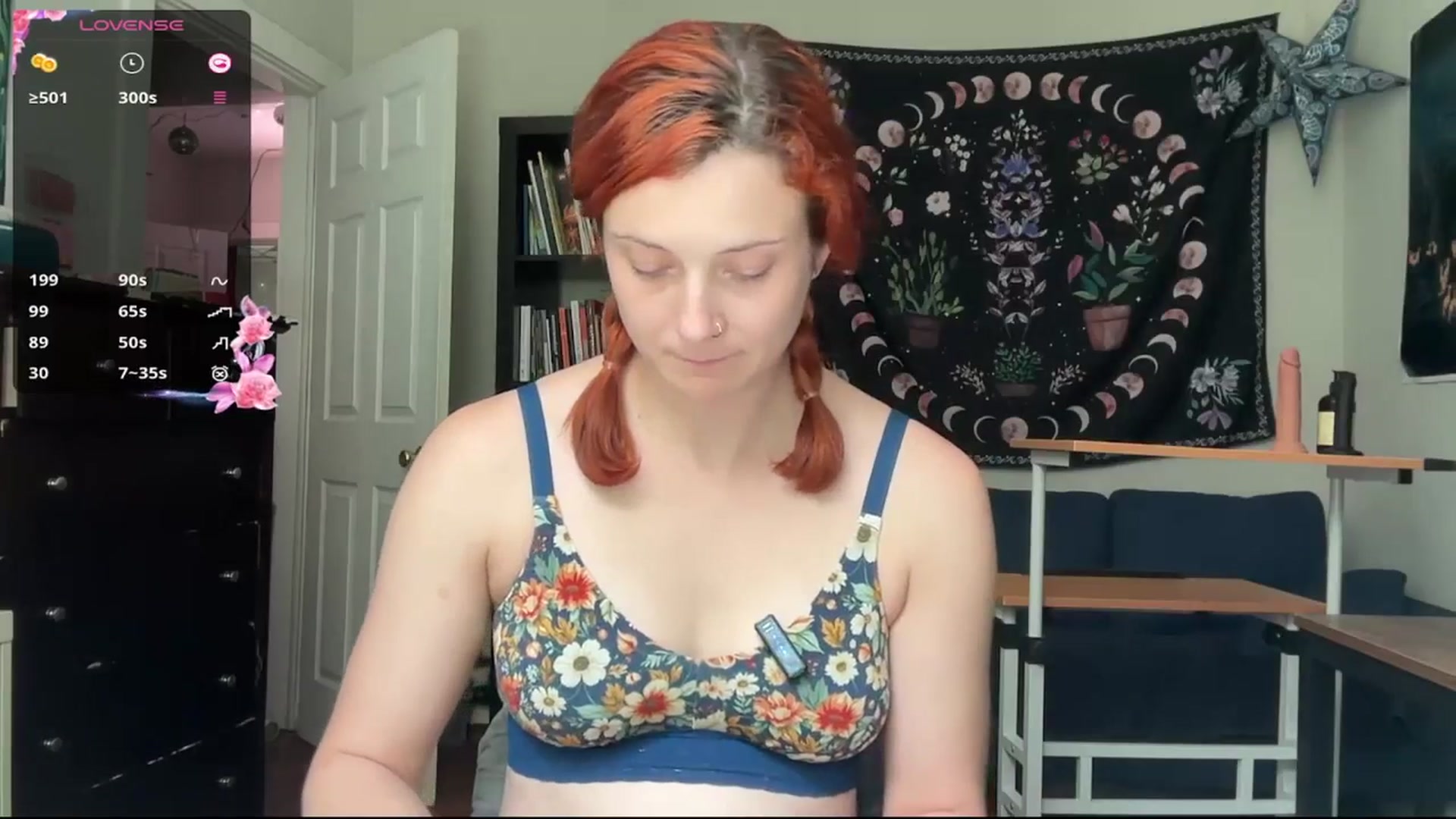 Gallery image thumbnail from AriaFields's myfreecams stream on, 04/21/2026, 18:28 image 13 of 20