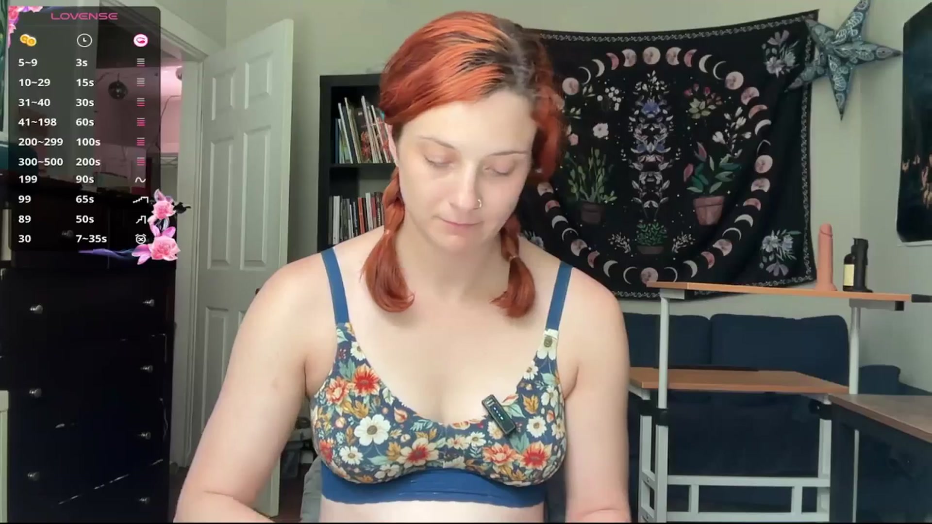 Gallery image thumbnail from AriaFields's myfreecams stream on, 04/21/2026, 18:28 image 8 of 20