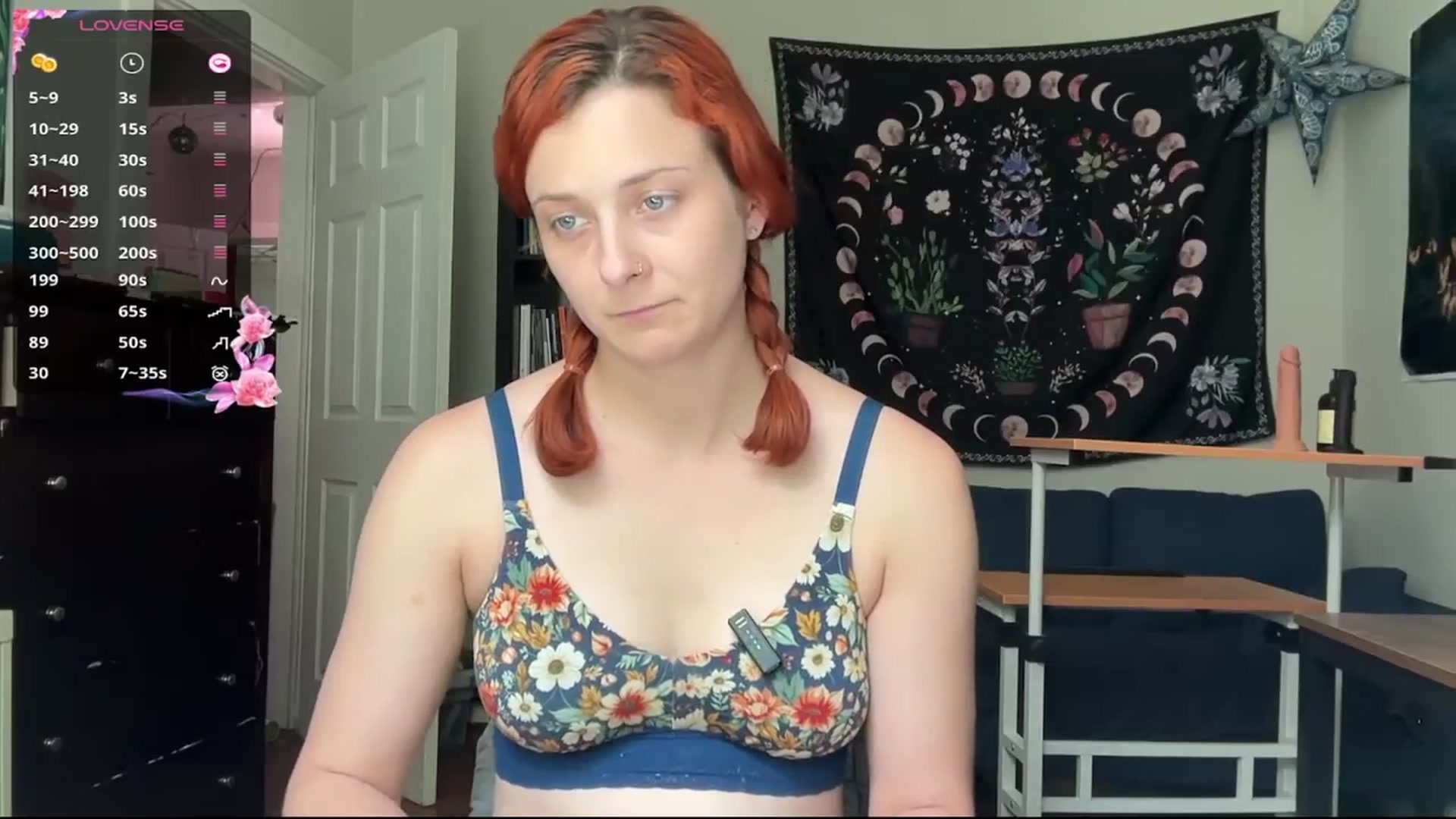 Gallery image thumbnail from AriaFields's myfreecams stream on, 04/21/2026, 18:28 image 18 of 20
