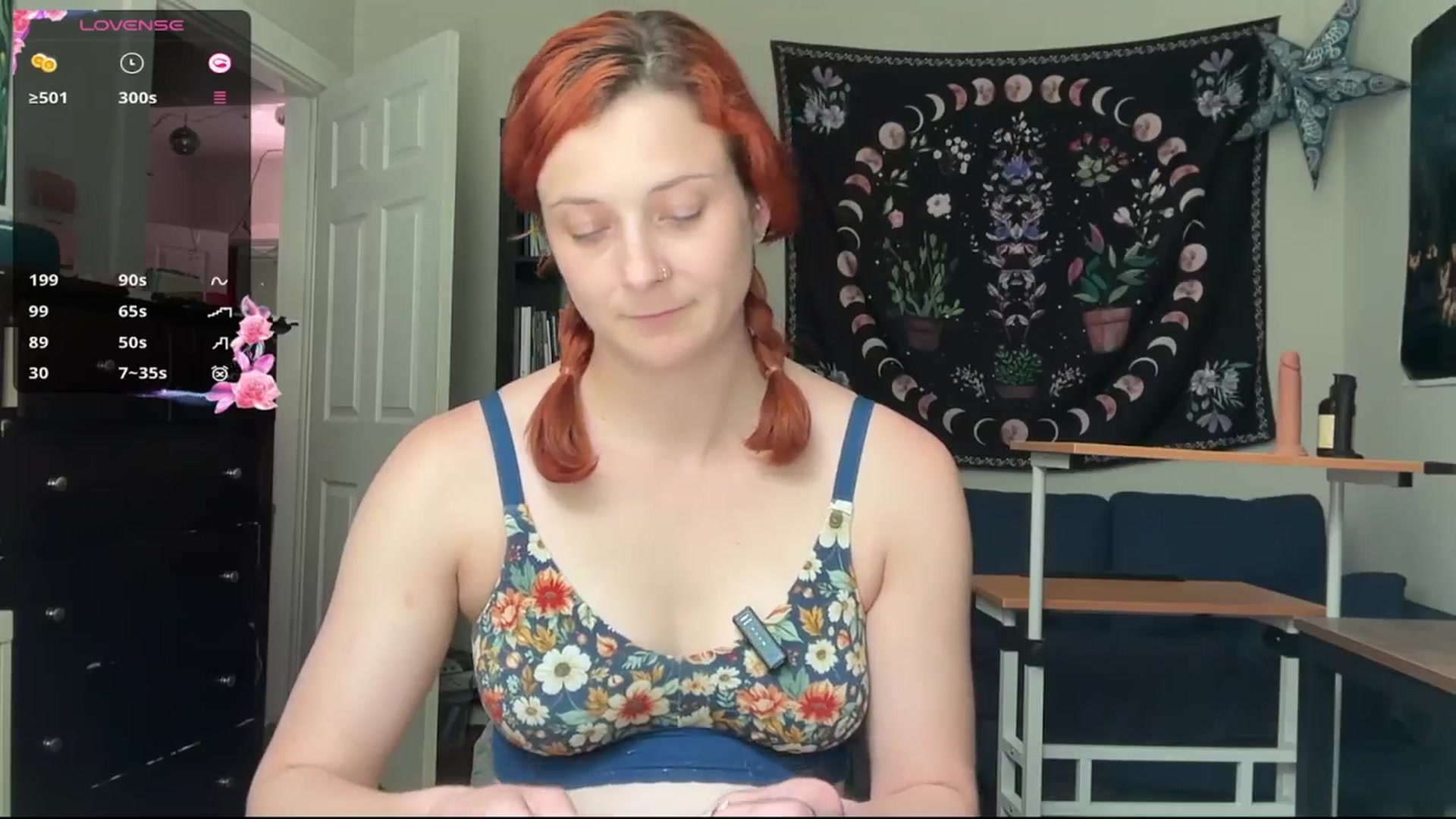 Gallery image thumbnail from AriaFields's myfreecams stream on, 04/21/2026, 18:28 image 3 of 20