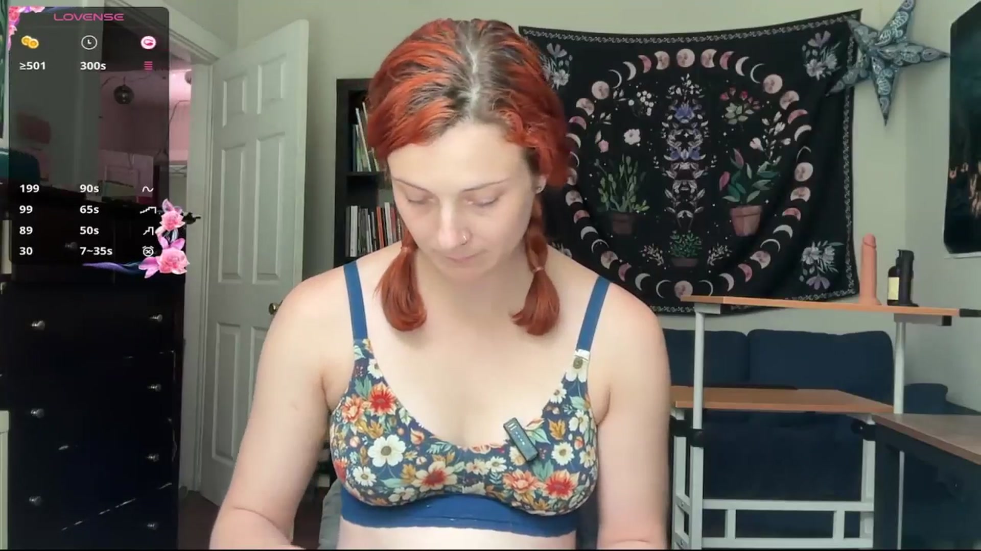 Gallery image thumbnail from AriaFields's myfreecams stream on, 04/21/2026, 18:28 image 12 of 20