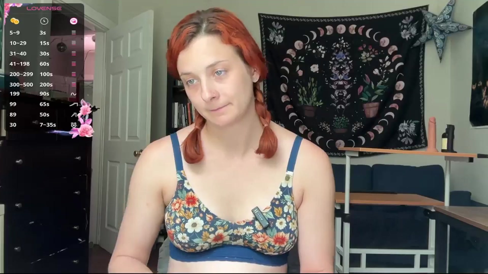 Gallery image thumbnail from AriaFields's myfreecams stream on, 04/21/2026, 18:28 image 9 of 20