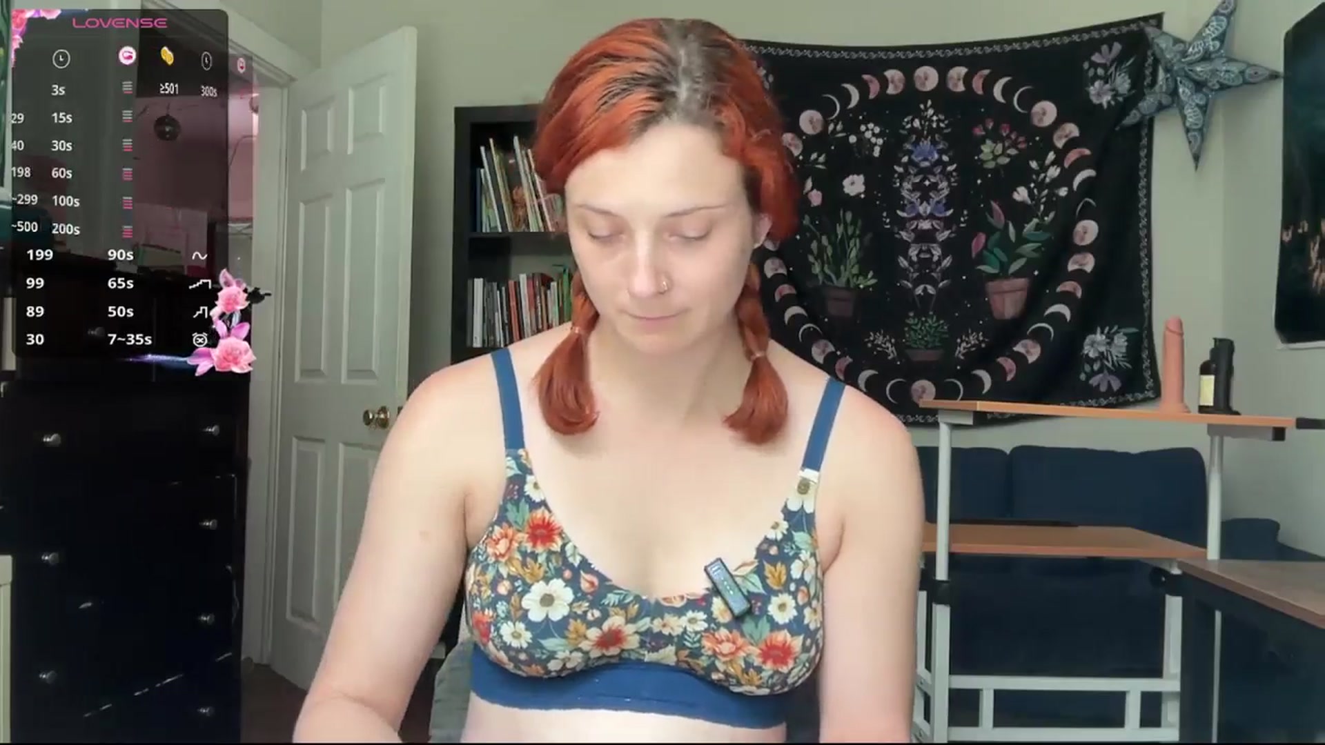 Gallery image thumbnail from AriaFields's myfreecams stream on, 04/21/2026, 18:28 image 11 of 20