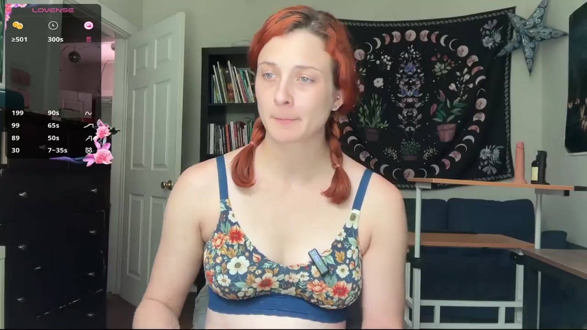 Gallery image thumbnail from AriaFields's myfreecams stream on, 04/21/2026, 18:28 image 4 of 20