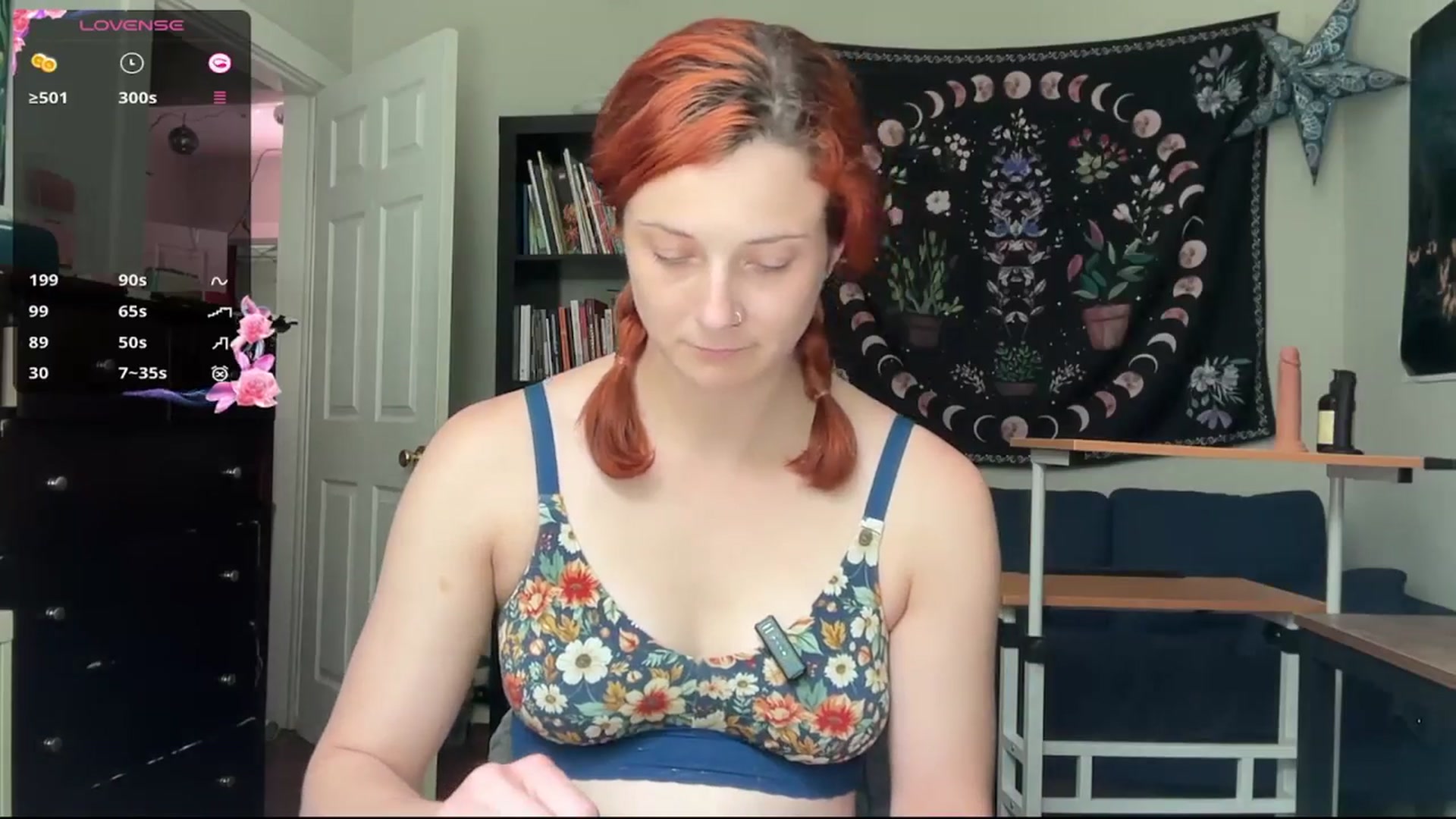 Gallery image thumbnail from AriaFields's myfreecams stream on, 04/21/2026, 18:28 image 16 of 20