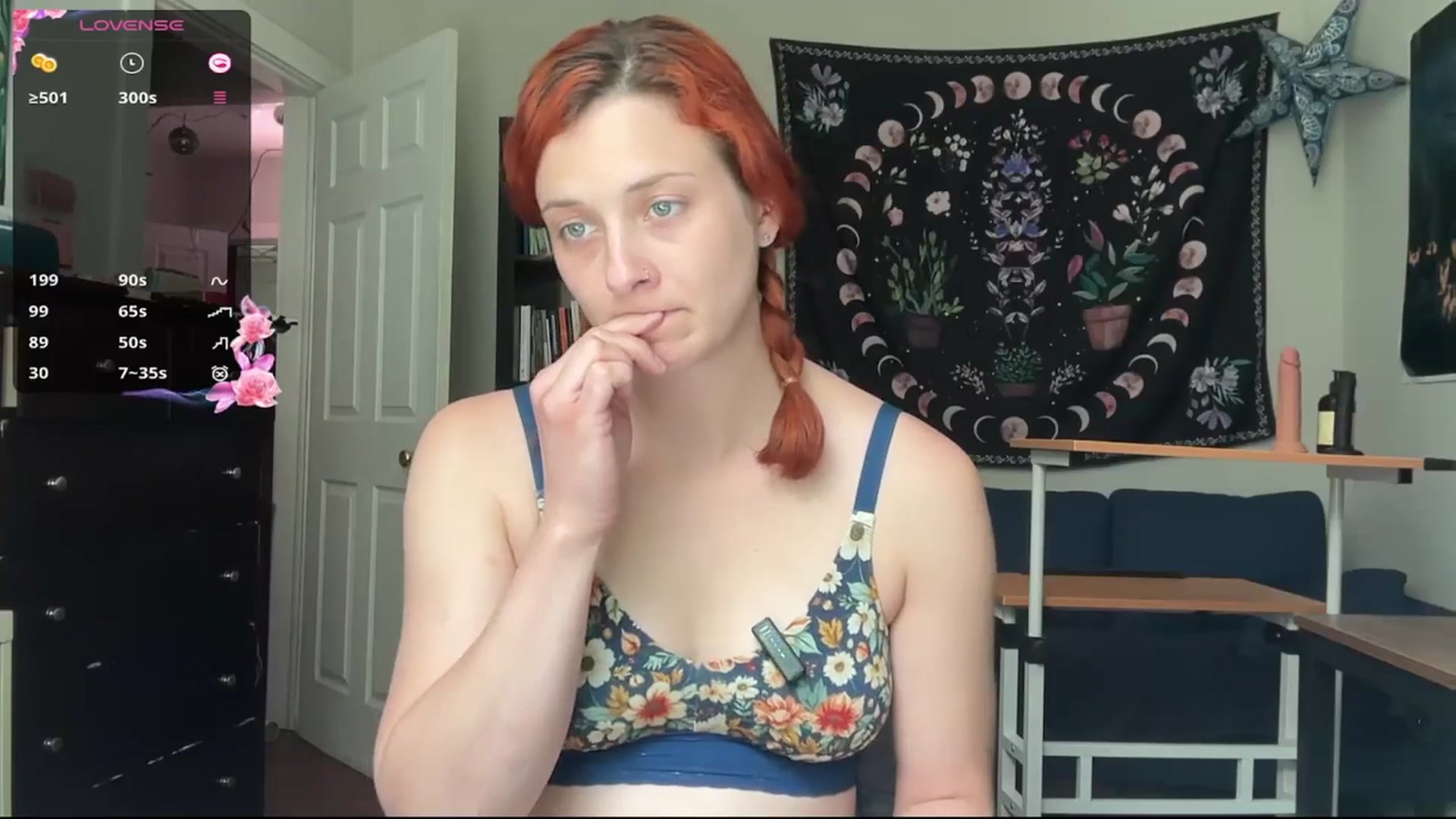 Gallery image thumbnail from AriaFields's myfreecams stream on, 04/21/2026, 18:28 image 14 of 20