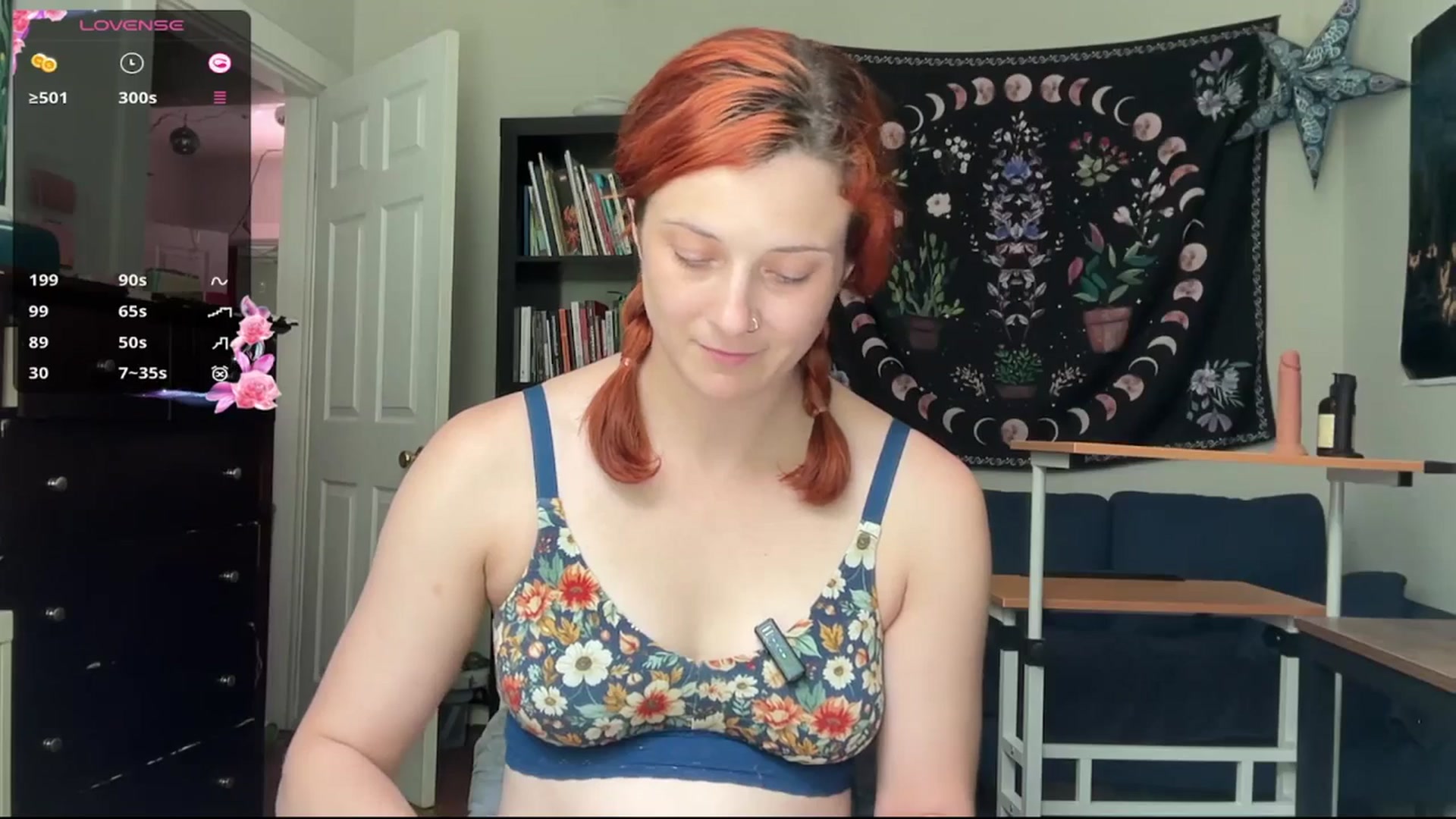Gallery image thumbnail from AriaFields's myfreecams stream on, 04/21/2026, 18:28 image 5 of 20