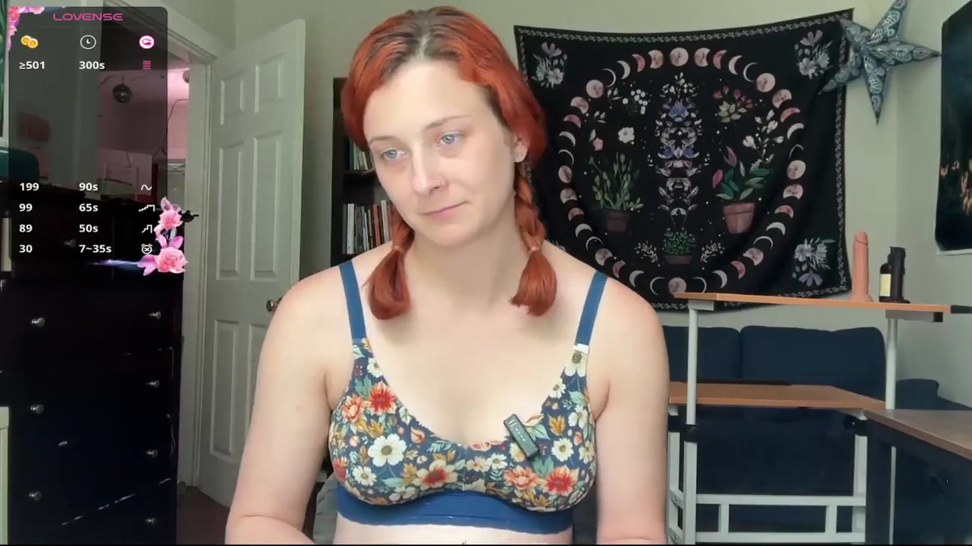 Gallery image thumbnail from AriaFields's myfreecams stream on, 04/21/2026, 18:28 image 15 of 20