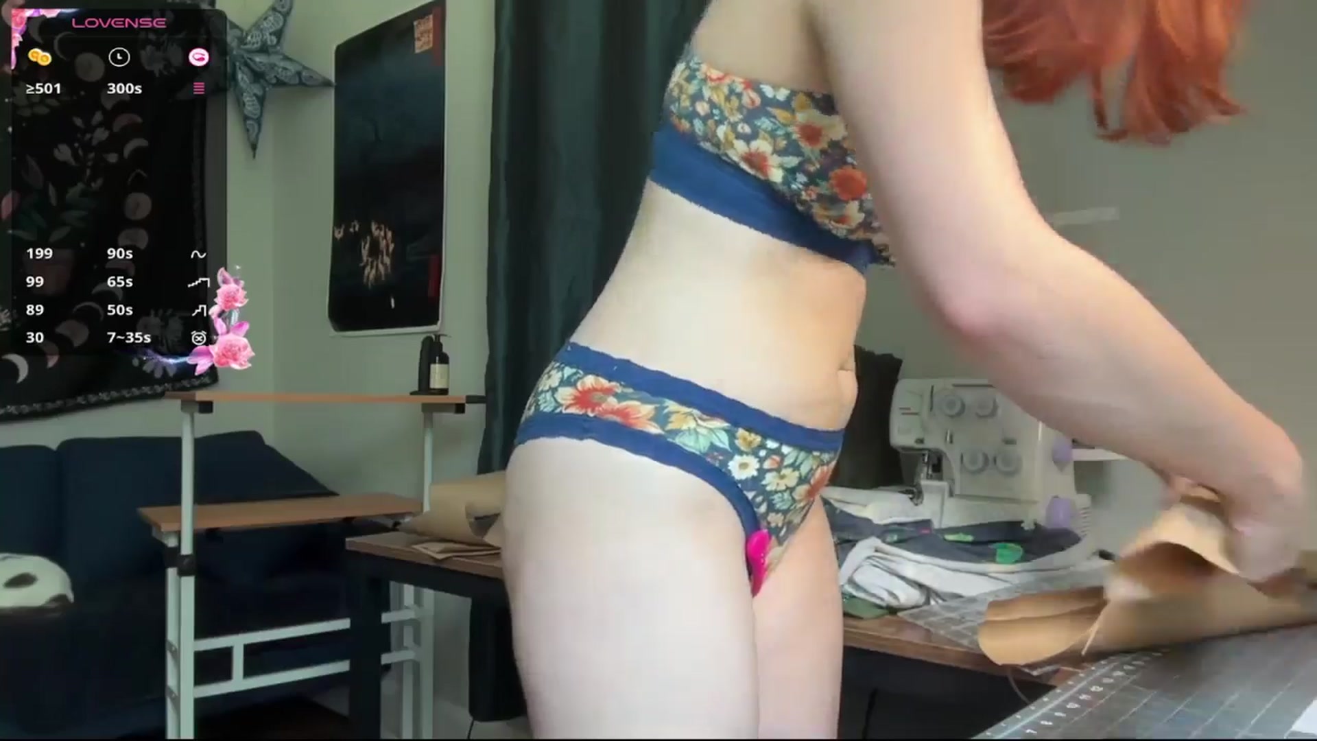 Gallery image thumbnail from AriaFields's myfreecams stream on, 04/27/2026, 20:07 image 14 of 20