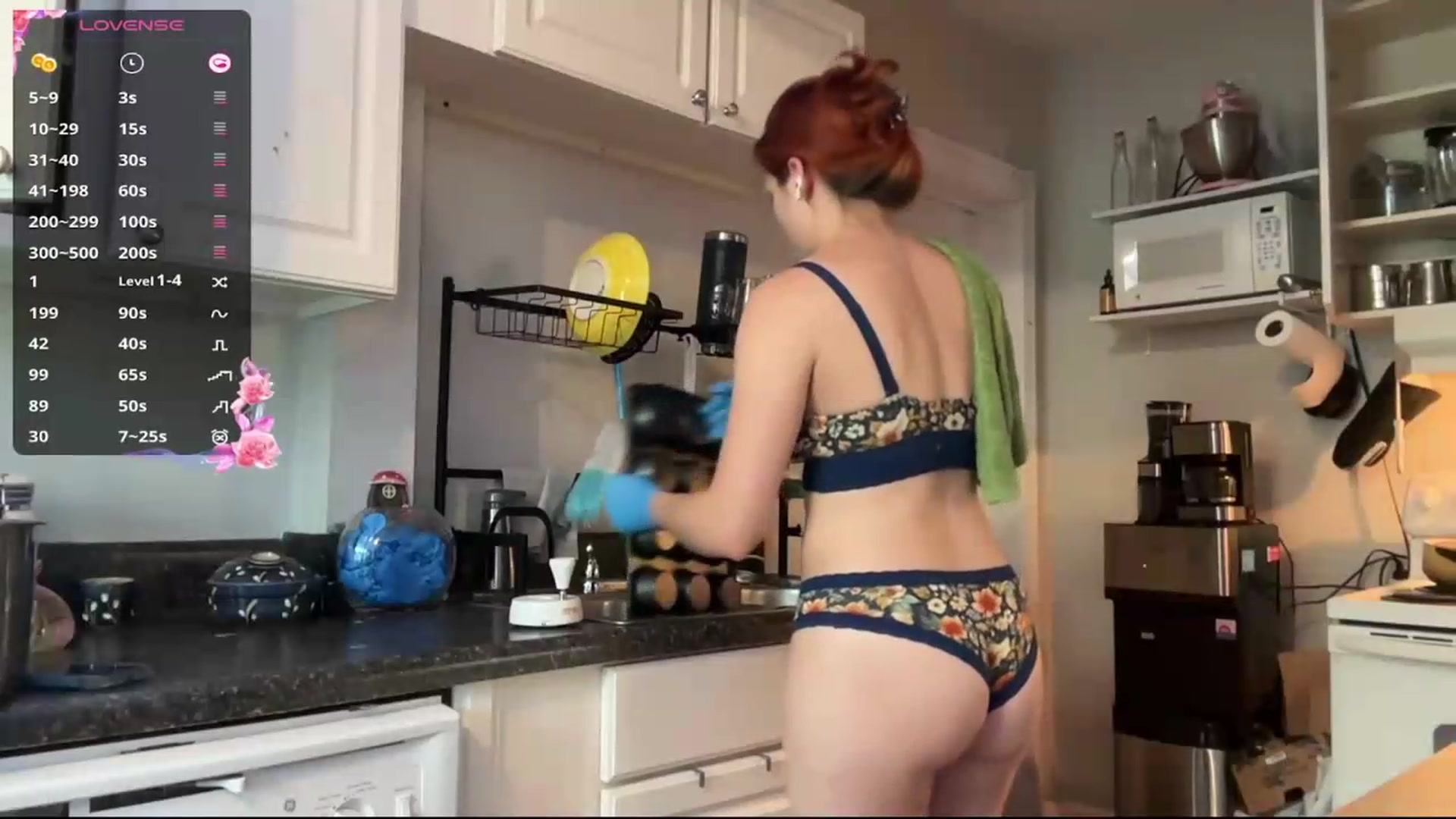 Gallery image thumbnail from AriaFields's myfreecams stream on, 05/21/2026, 19:18 image 12 of 20