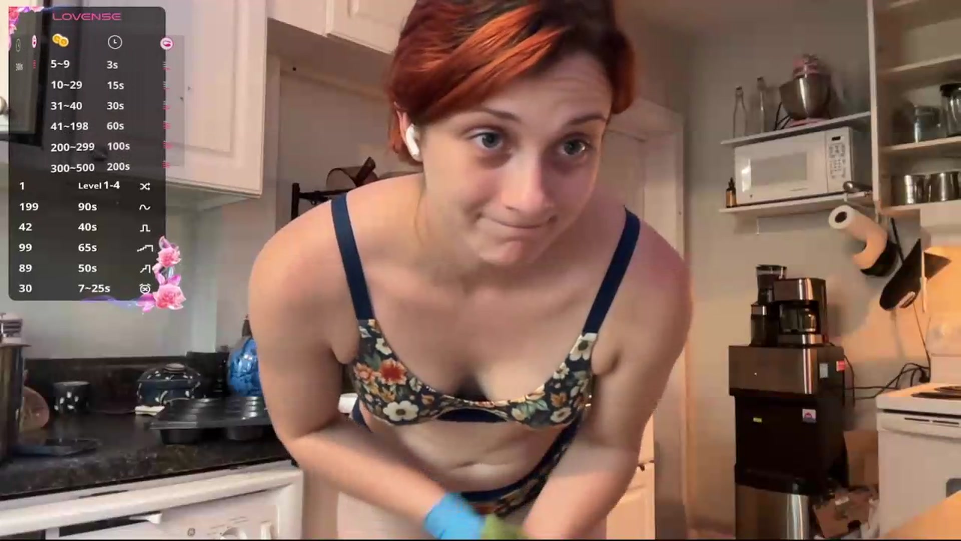 Gallery image thumbnail from AriaFields's myfreecams stream on, 05/21/2026, 19:18 image 10 of 20