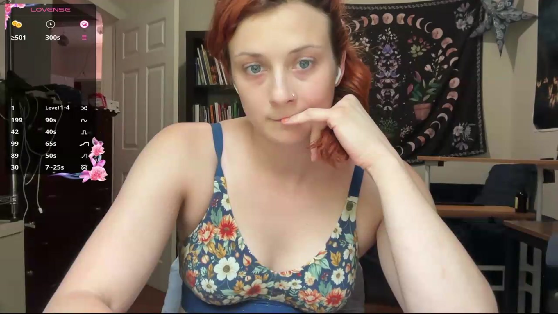 Gallery image thumbnail from AriaFields's myfreecams stream on, 05/26/2026, 21:44 image 12 of 20