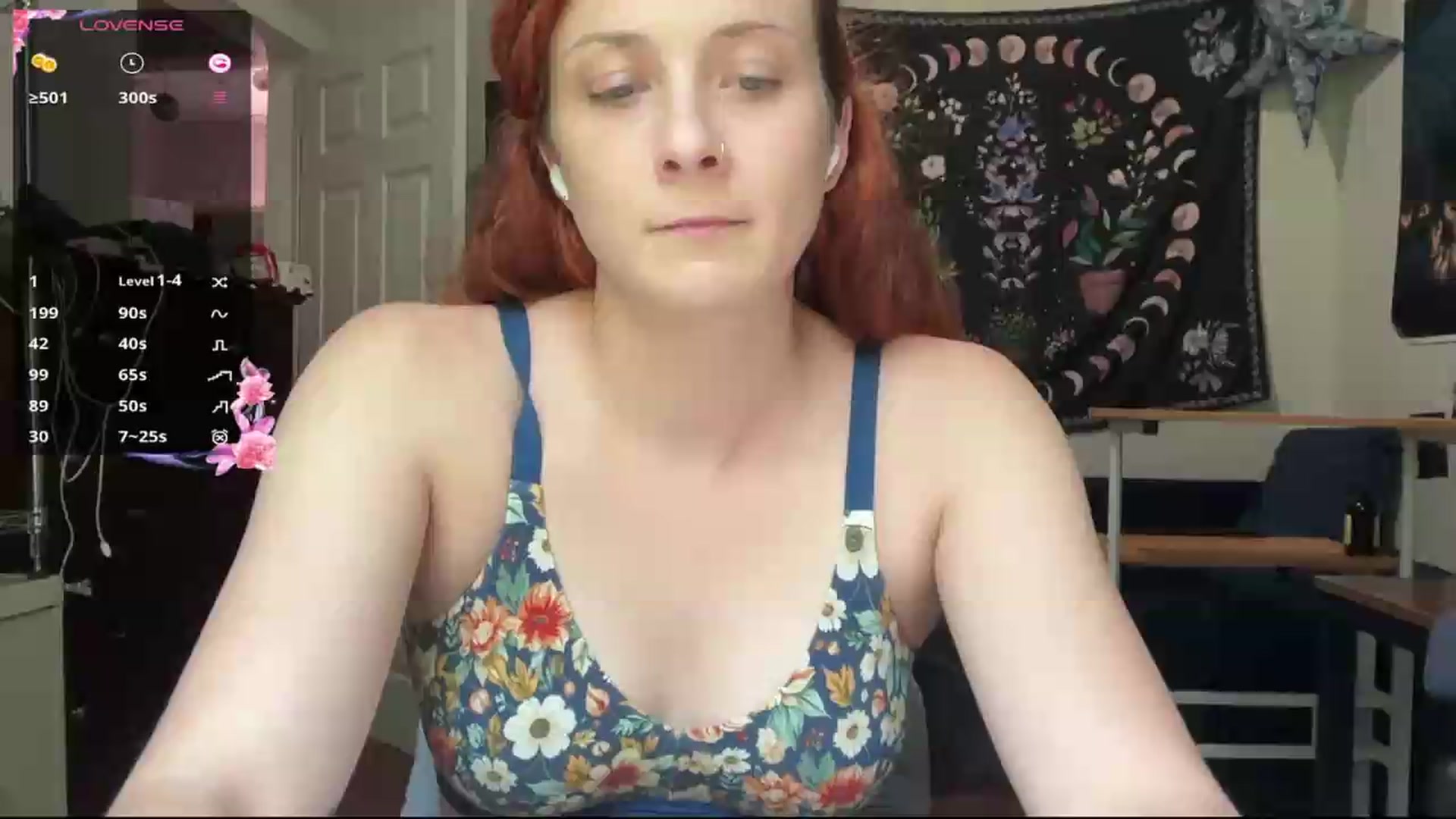 Gallery image thumbnail from AriaFields's myfreecams stream on, 05/26/2026, 21:44 image 1 of 20