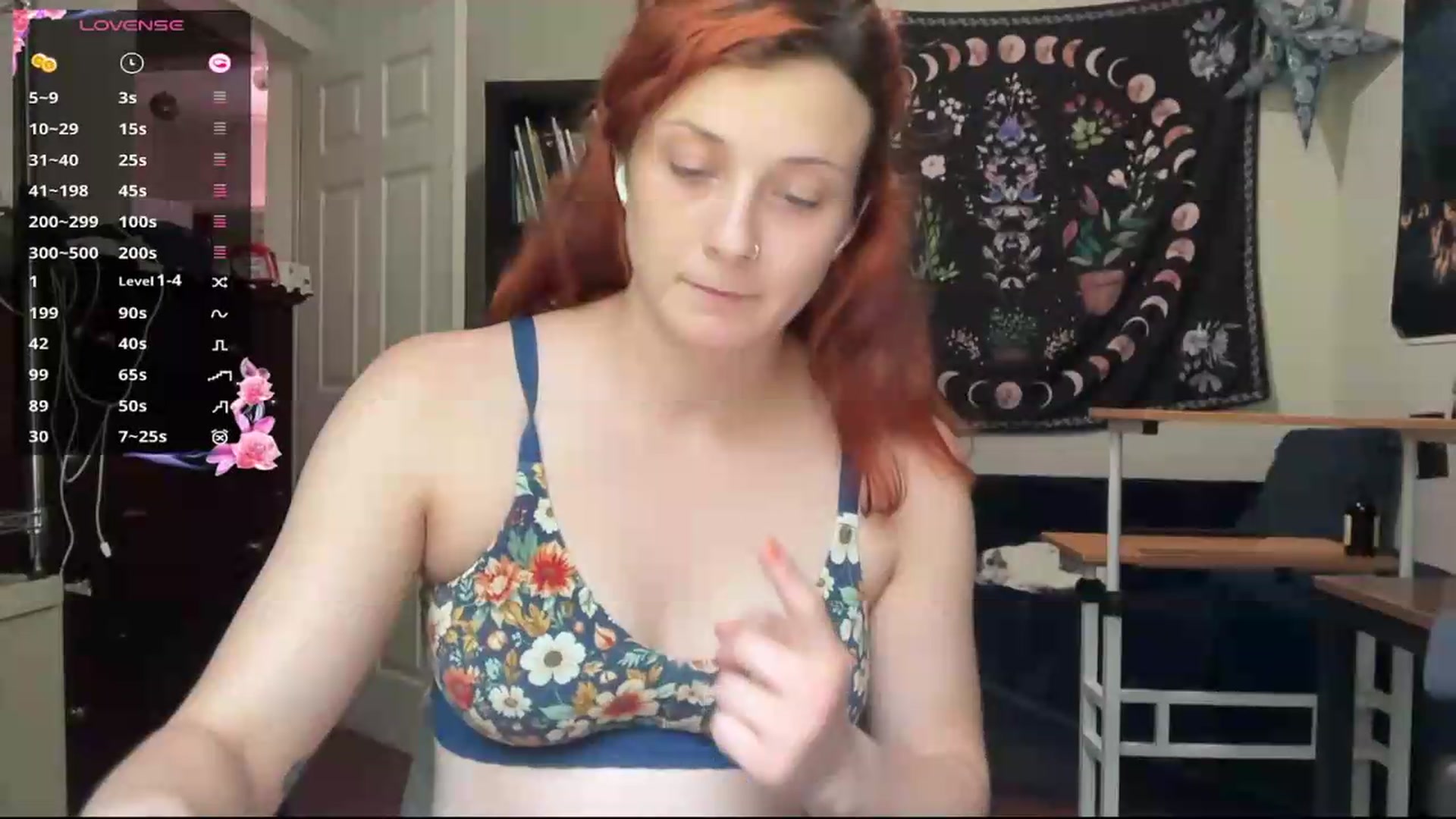 Gallery image thumbnail from AriaFields's myfreecams stream on, 05/26/2026, 21:44 image 2 of 20