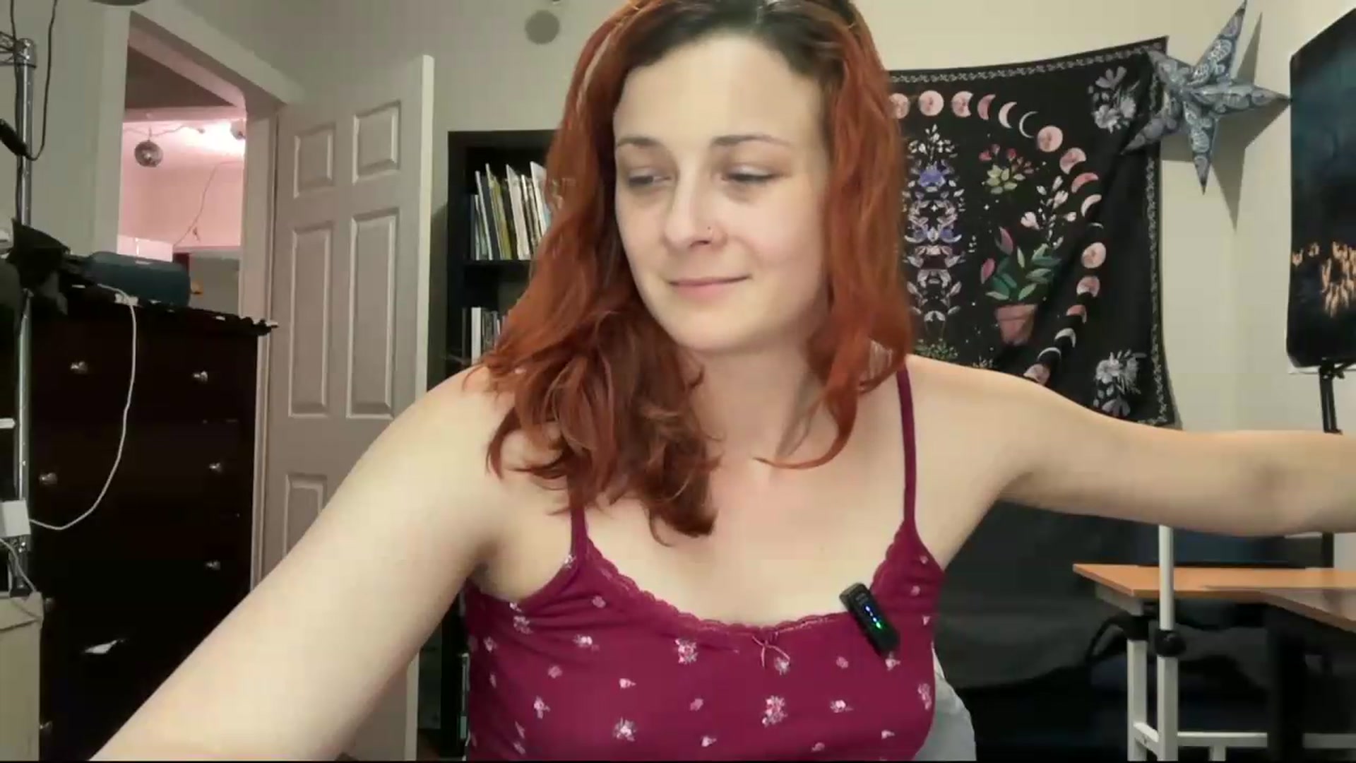 Gallery image thumbnail from AriaFields's myfreecams stream on, 06/08/2026, 20:17 image 18 of 20