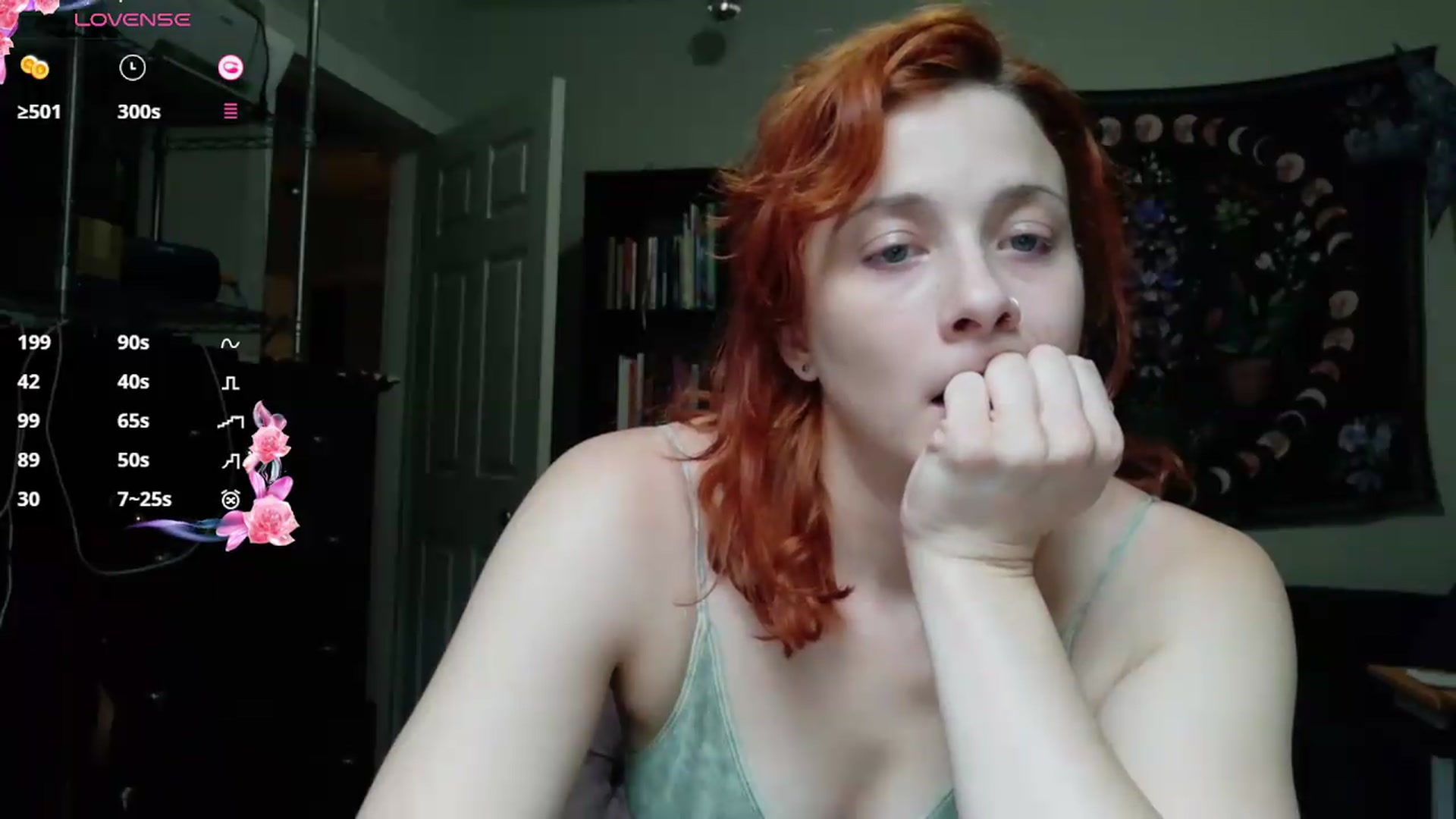 Gallery image thumbnail from AriaFields's myfreecams stream on, 08/10/2026, 19:37 image 17 of 20