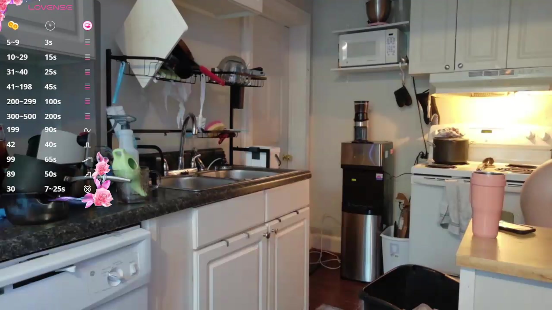 Gallery image thumbnail from AriaFields's myfreecams stream on, 08/11/2026, 20:16 image 6 of 20