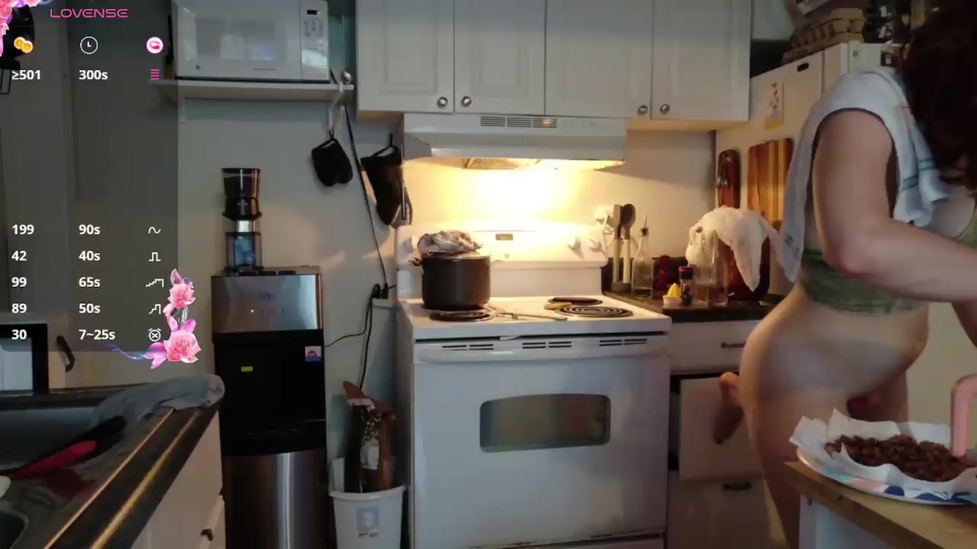 Gallery image thumbnail from AriaFields's myfreecams stream on, 08/11/2026, 20:16 image 1 of 20