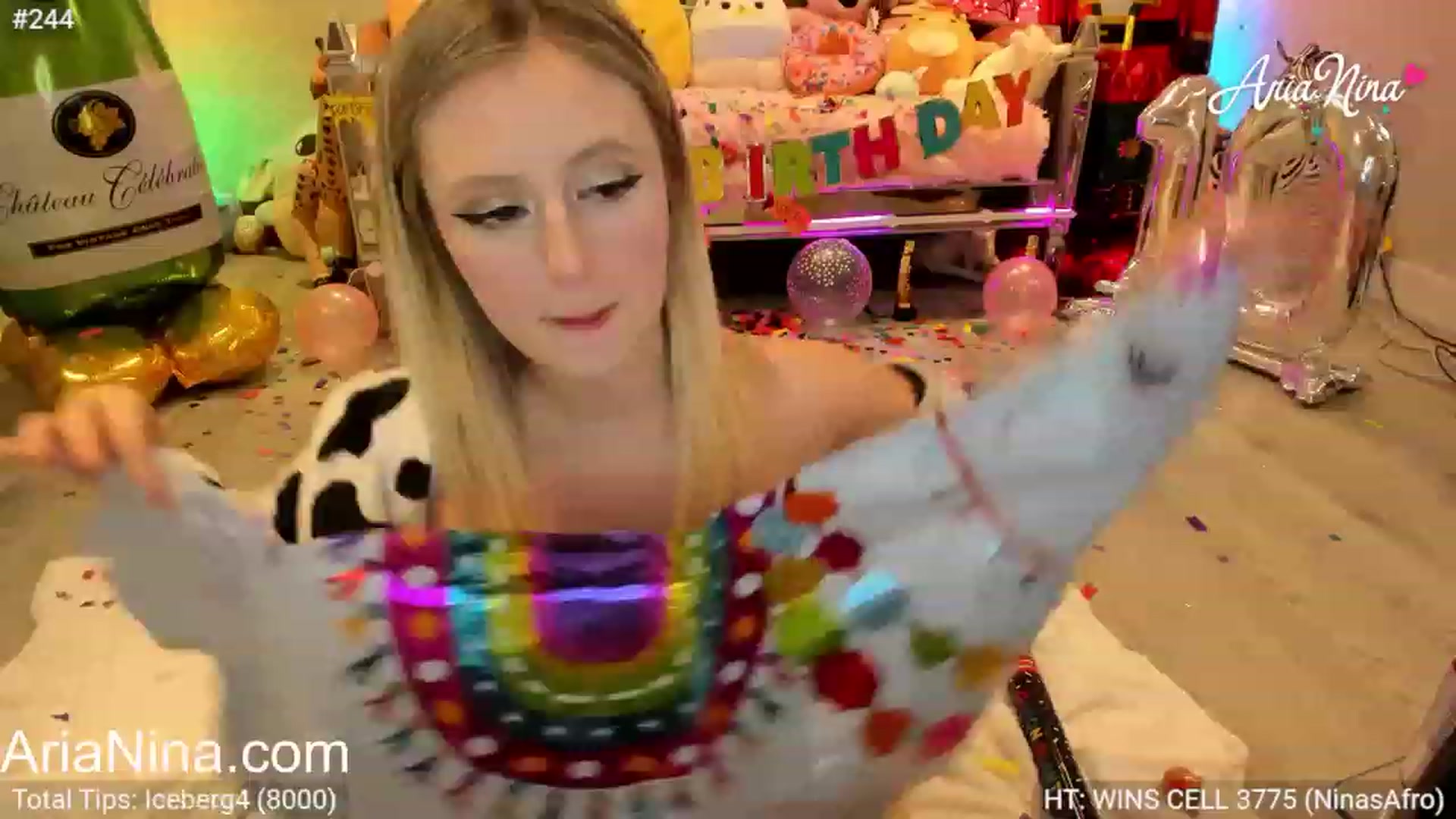 Gallery image thumbnail from AriaNina's myfreecams stream on, 11/21/2022, 03:47 image 16 of 20