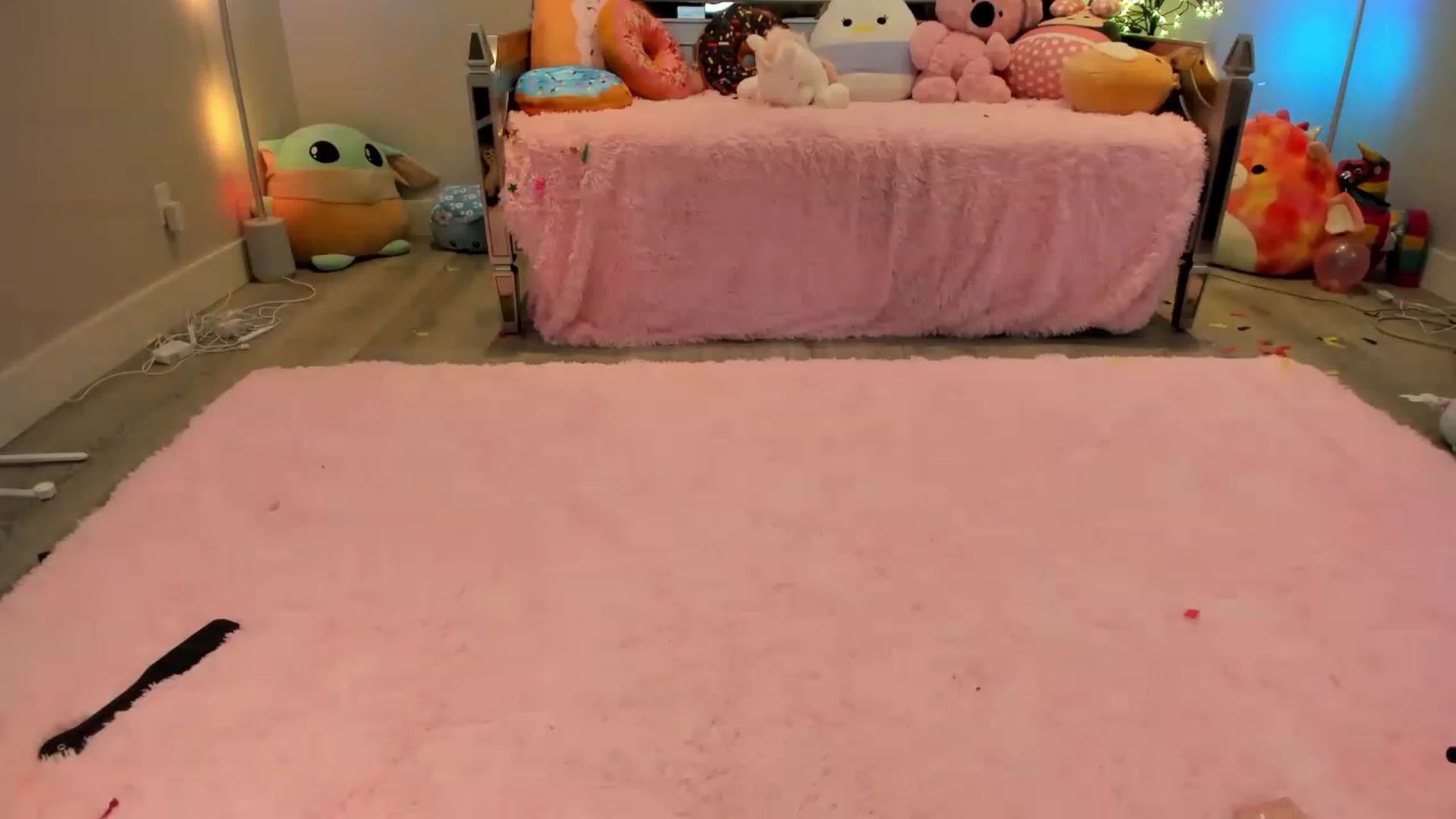 Gallery image thumbnail from AriaNina's myfreecams stream on, 02/15/2023, 01:14 image 13 of 20