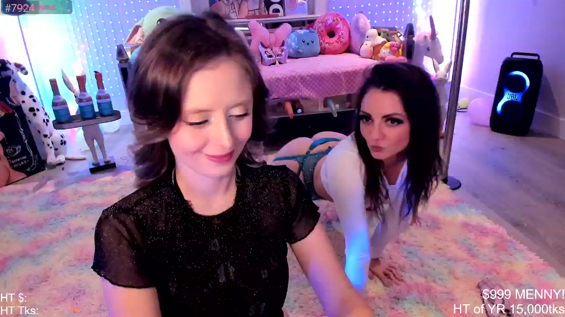 Gallery image thumbnail from AriaNina's myfreecams stream on, 11/10/2025, 05:07 image 1 of 20