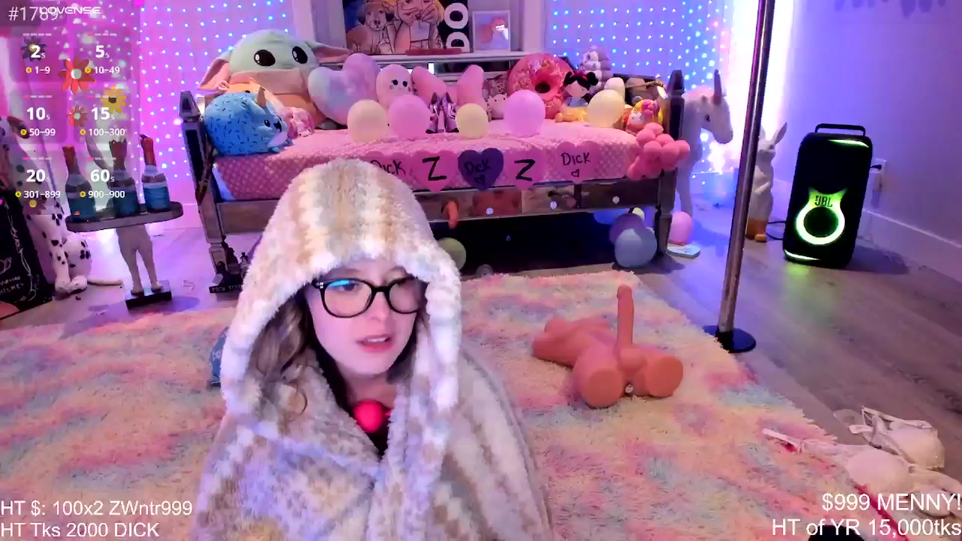 Gallery image thumbnail from AriaNina's myfreecams stream on, 11/24/2025, 06:58 image 5 of 20