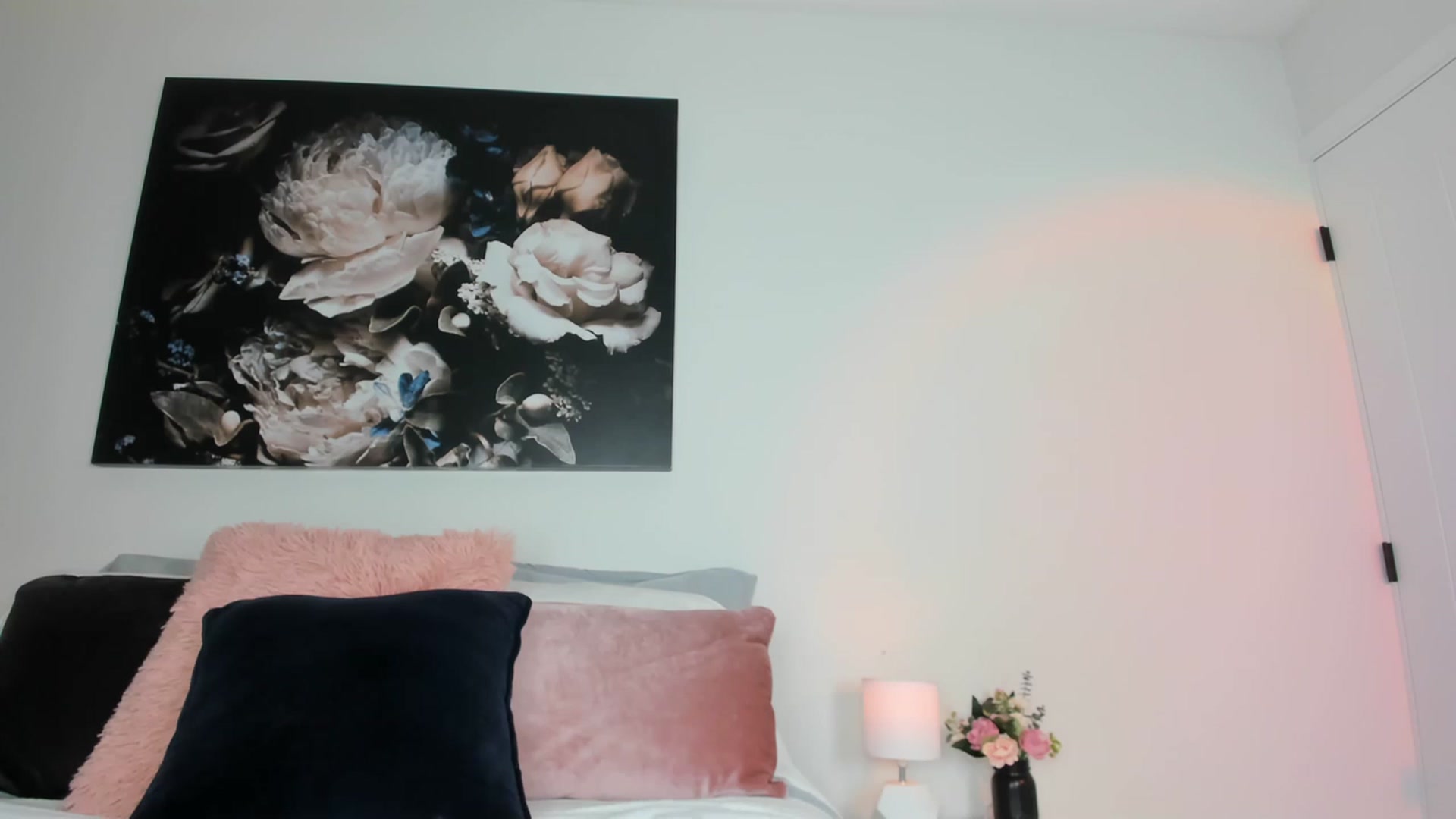 Gallery image thumbnail from AriaO's myfreecams stream on, 02/10/2023, 03:56 image 4 of 20