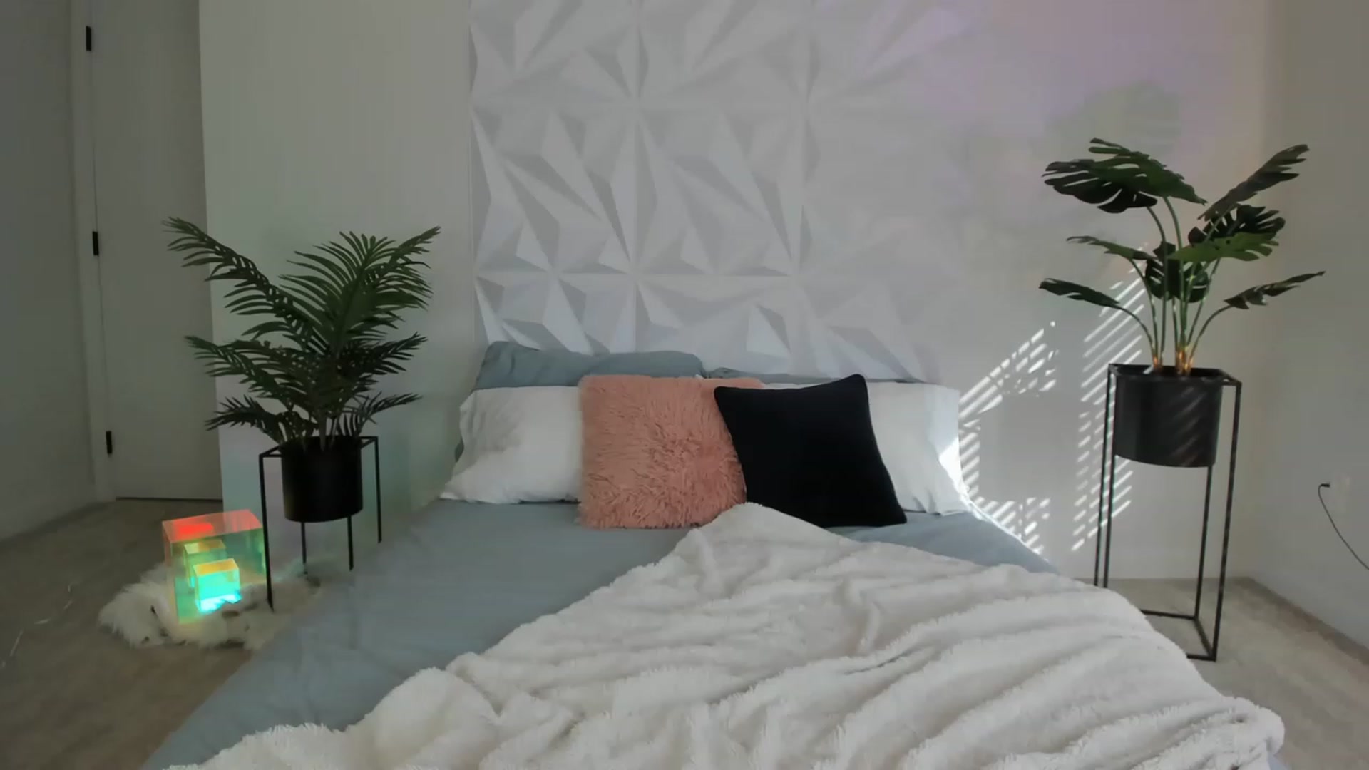 Gallery image thumbnail from AriaO's myfreecams stream on, 03/26/2023, 23:57 image 18 of 20
