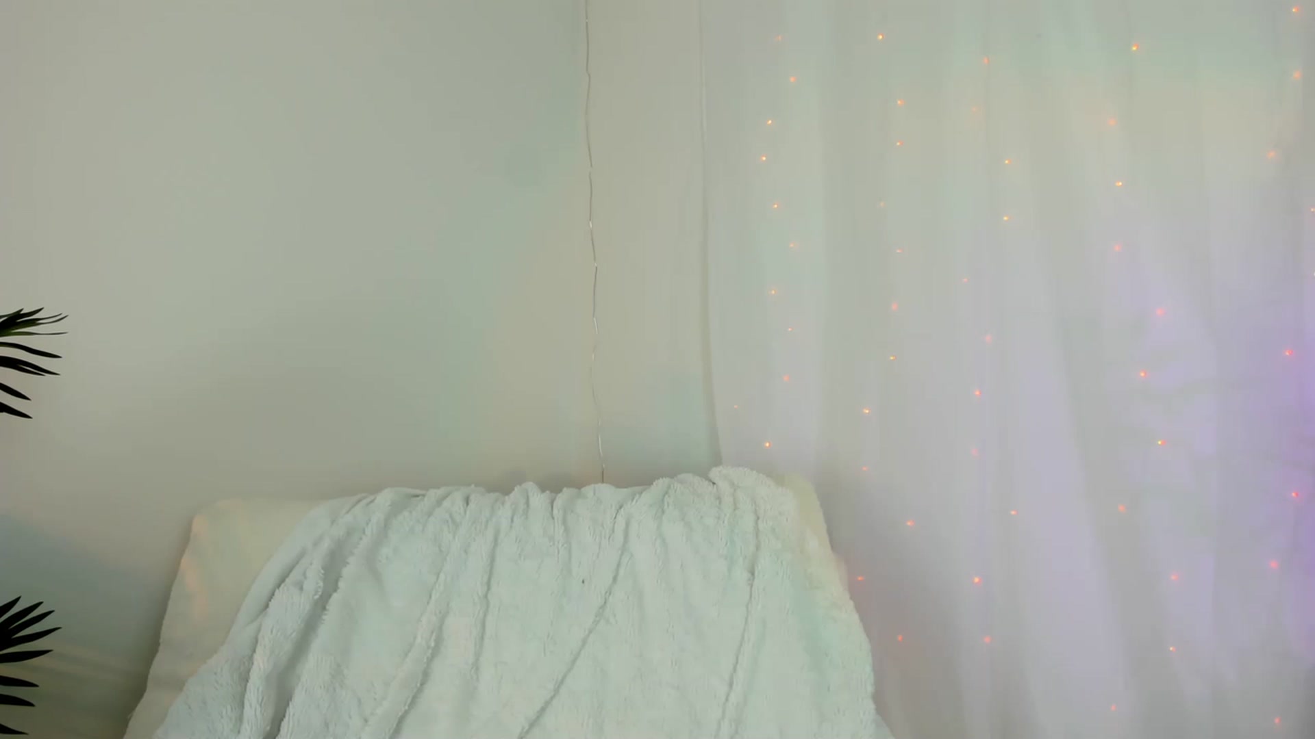 Gallery image thumbnail from AriaO's myfreecams stream on, 03/29/2023, 02:54 image 6 of 20