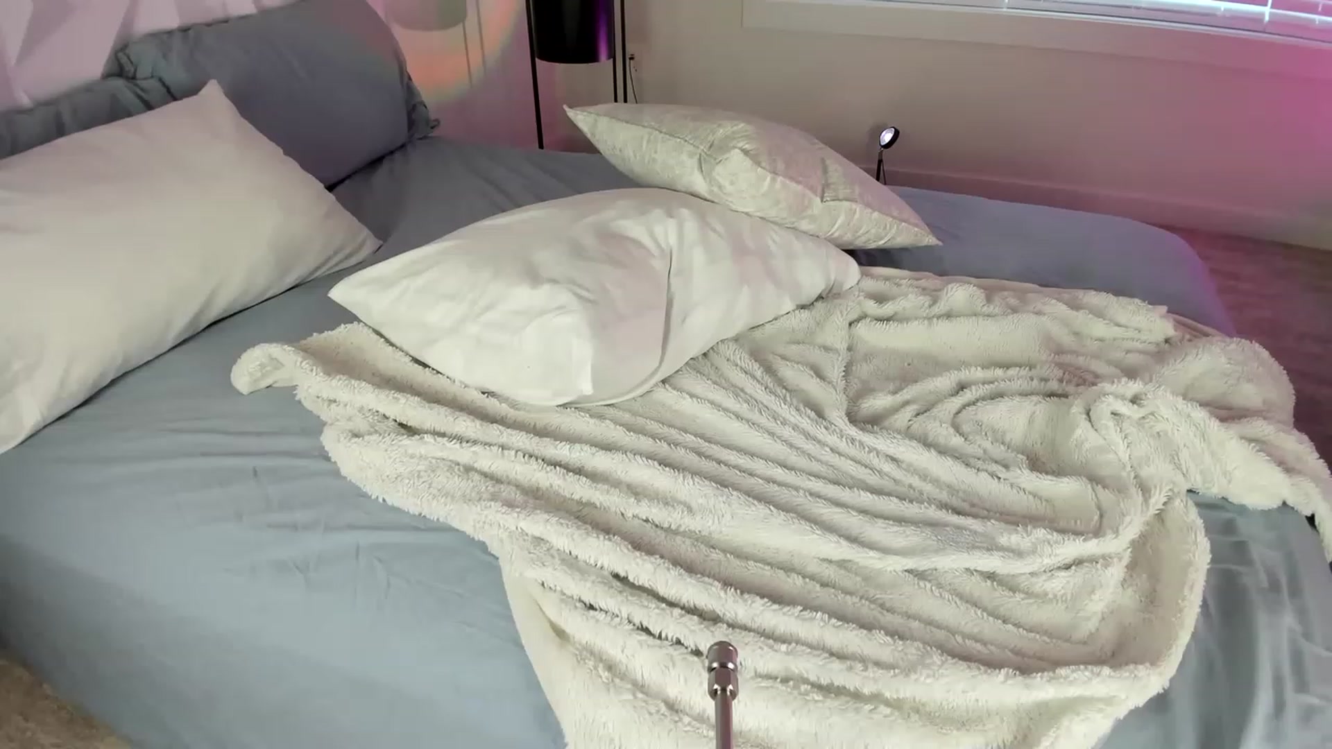 Gallery image thumbnail from AriaO's myfreecams stream on, 04/29/2023, 03:07 image 12 of 20