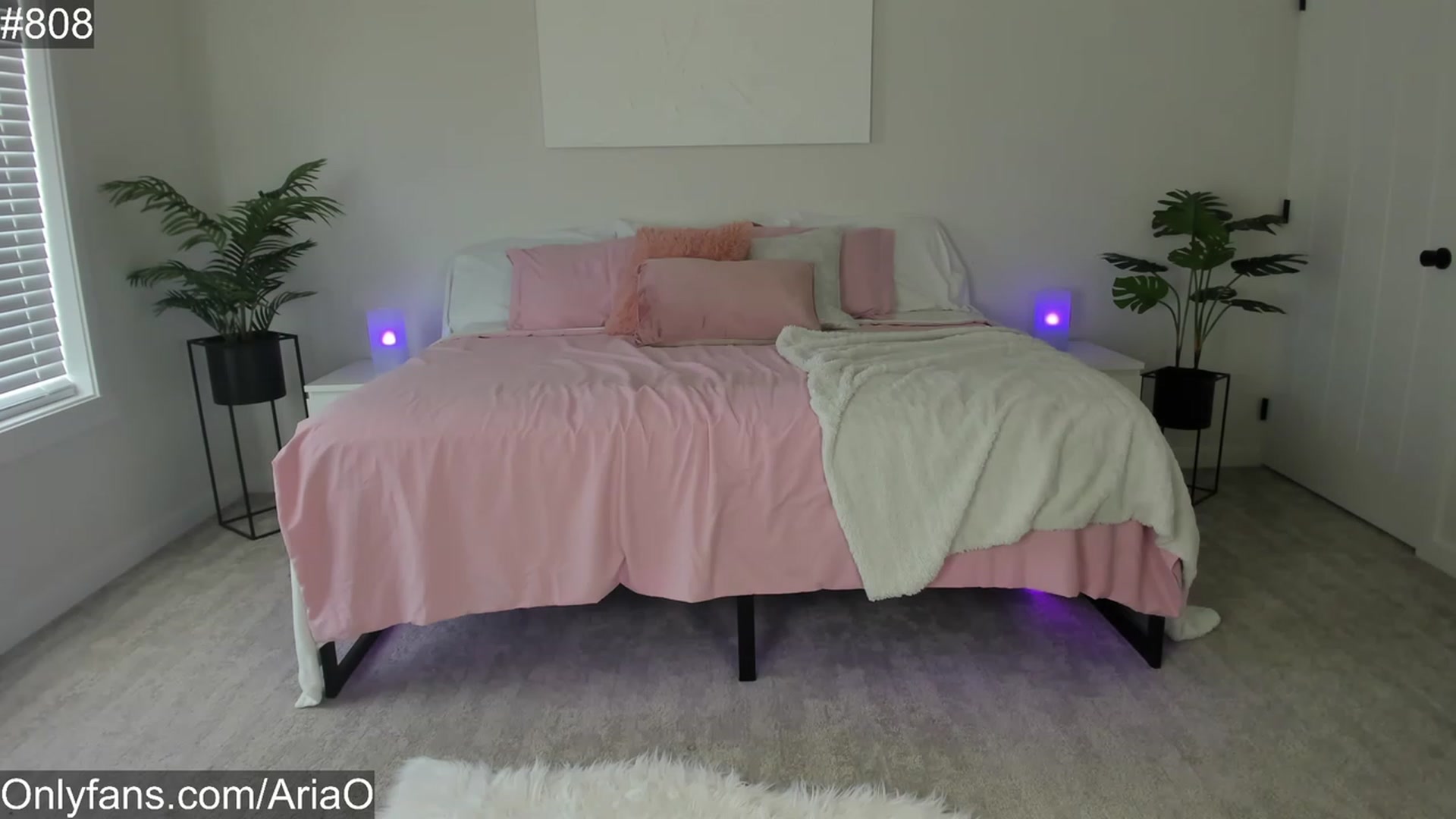 Gallery image thumbnail from AriaO's myfreecams stream on, 06/01/2023, 22:22 image 19 of 20