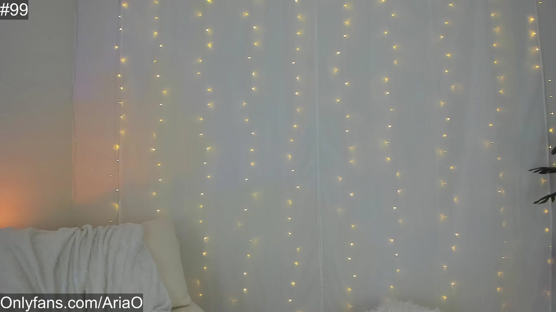 Gallery image thumbnail from AriaO's myfreecams stream on, 06/08/2023, 01:06 image 8 of 20