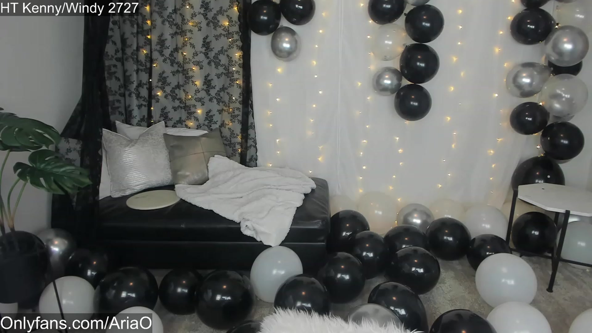 Gallery image thumbnail from AriaO's myfreecams stream on, 06/10/2023, 03:57 image 6 of 20