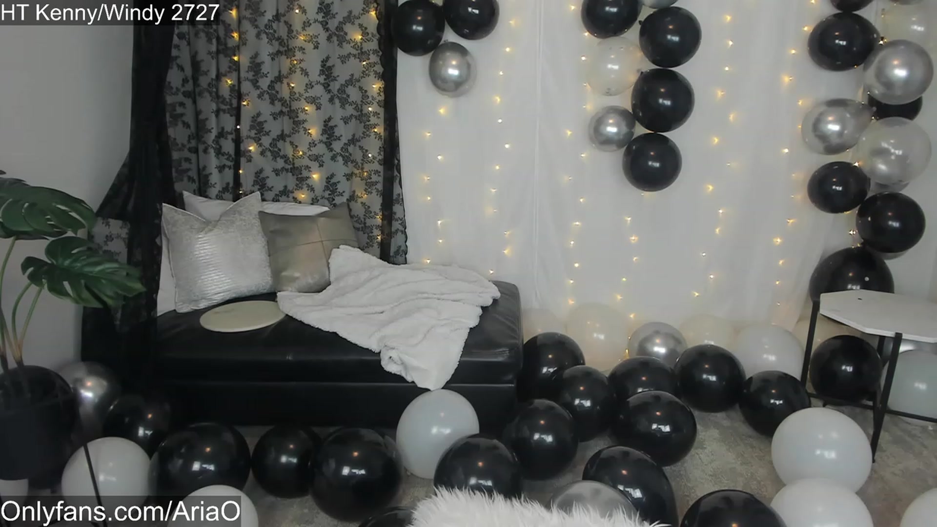 Gallery image thumbnail from AriaO's myfreecams stream on, 06/10/2023, 03:57 image 7 of 20