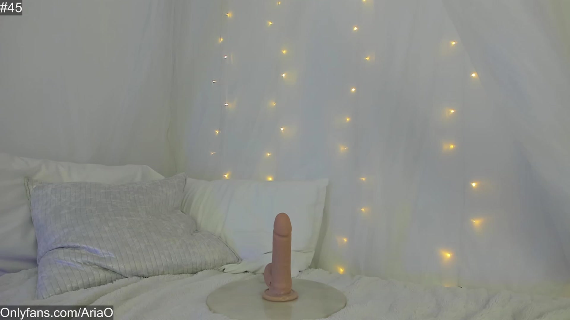 Gallery image thumbnail from AriaO's myfreecams stream on, 06/12/2023, 04:22 image 15 of 20