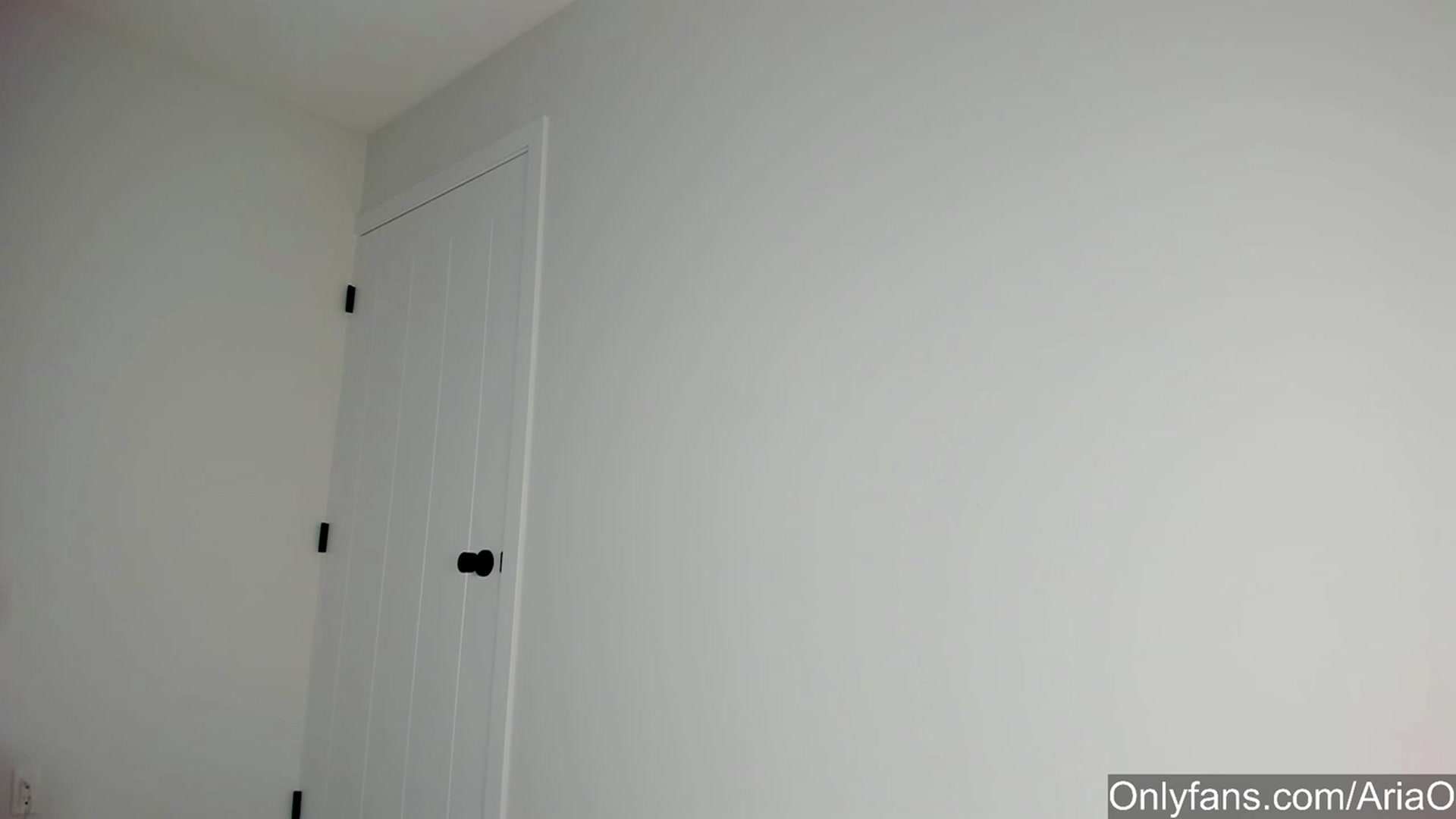 Gallery image thumbnail from AriaO's myfreecams stream on, 10/02/2023, 01:45 image 8 of 20