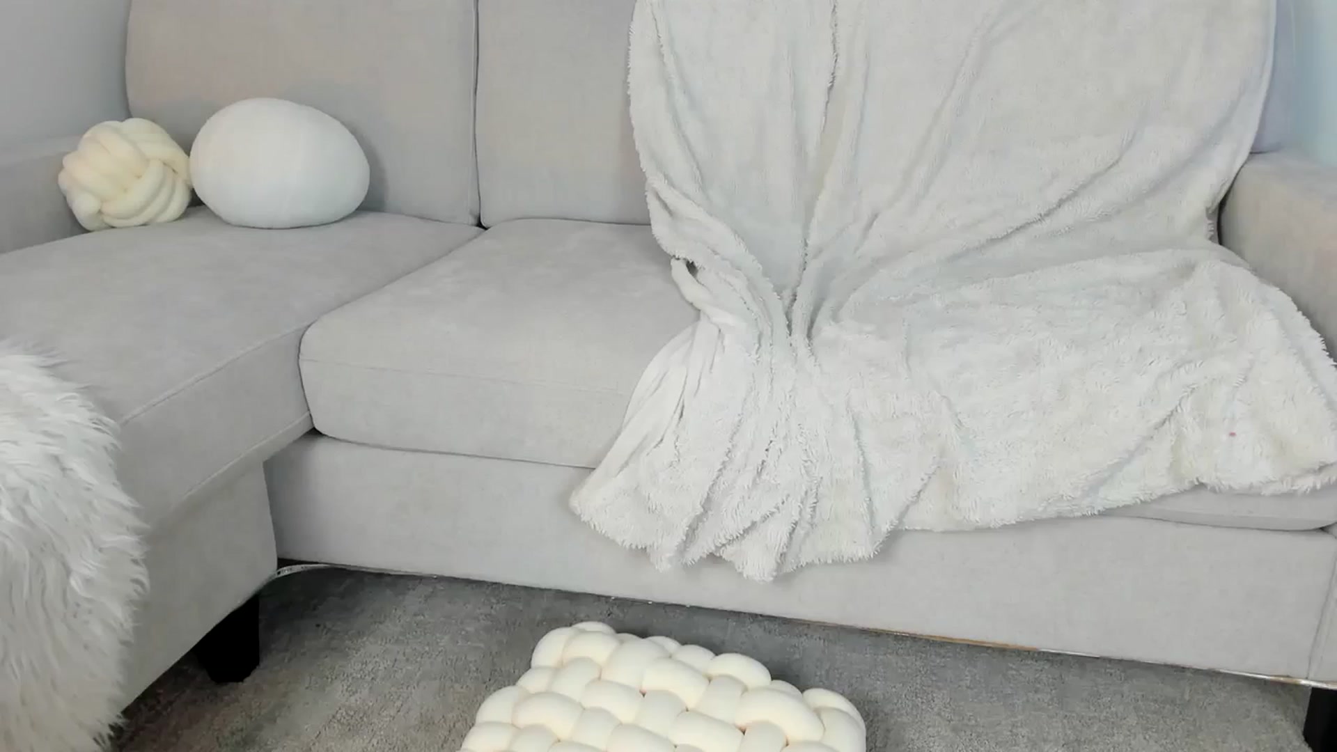 Gallery image thumbnail from AriaO's myfreecams stream on, 12/21/2023, 03:14 image 15 of 20