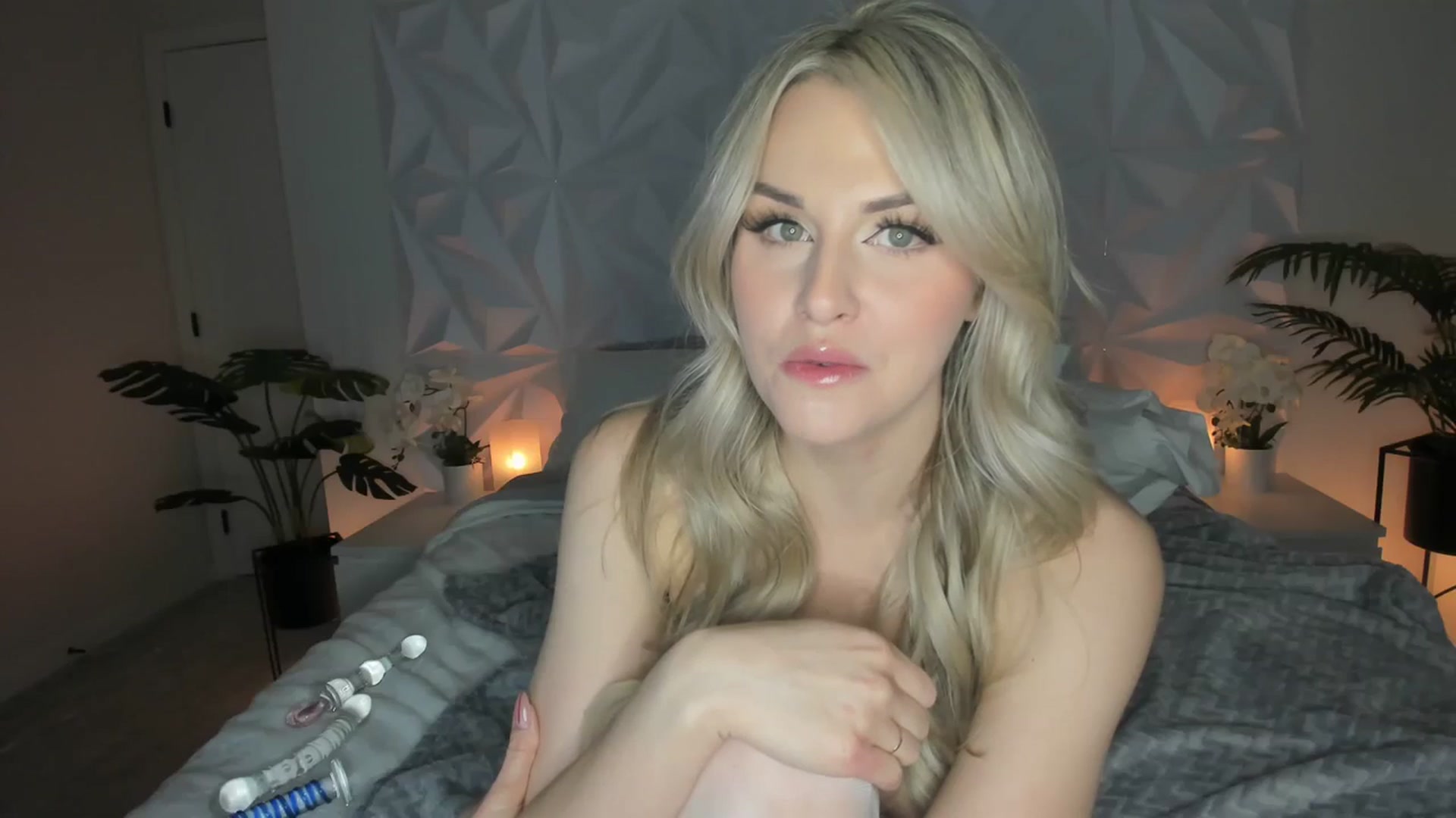 Gallery image thumbnail from AriaO's myfreecams stream on, 01/27/2024, 04:06 image 17 of 20